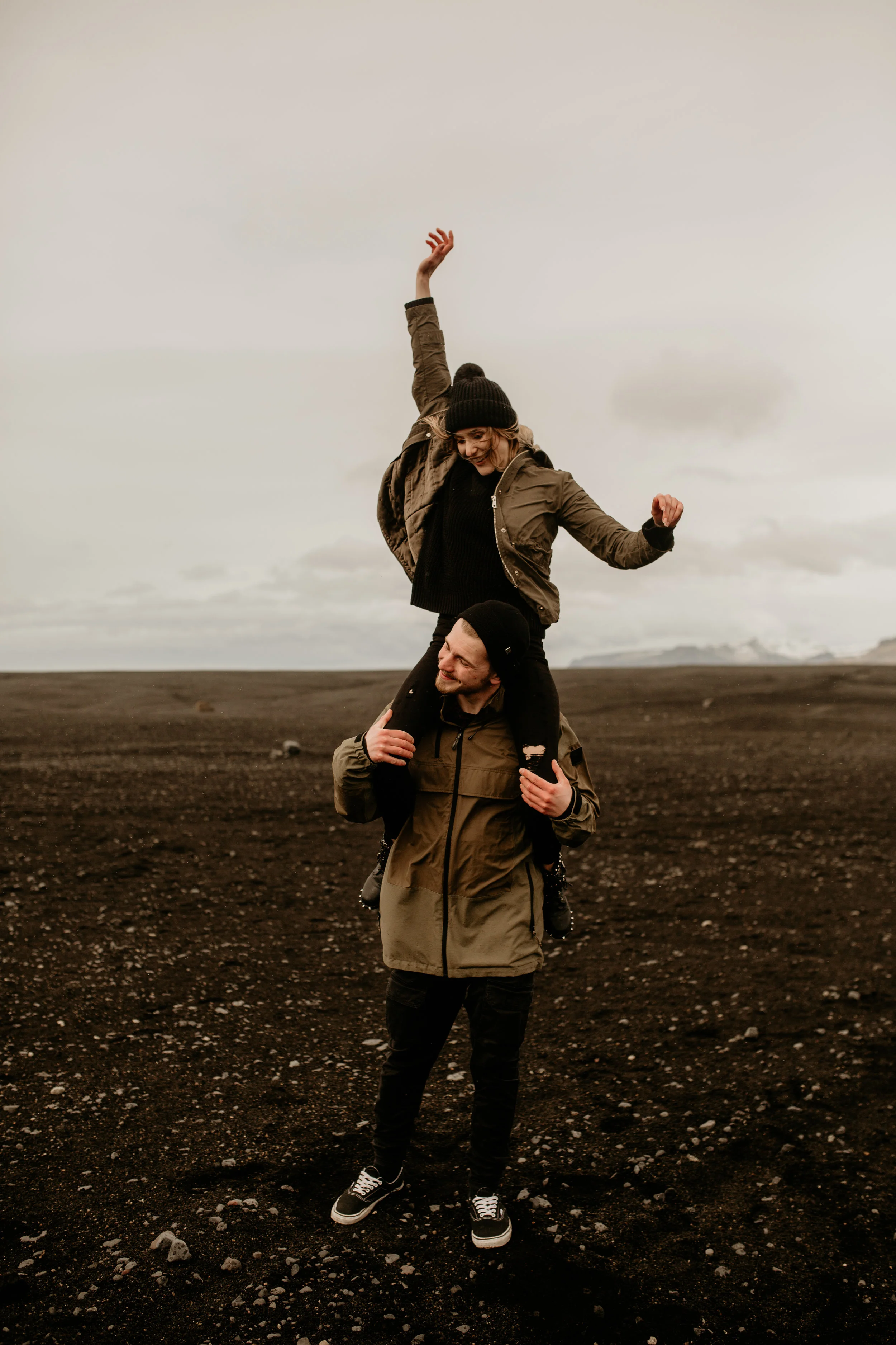 Sólheimasandur engagement photos, Sólheimasandur couple photos, Sólheimasandur photography, Sólheimasandur wedding photos, Iceland engagement photos, Iceland elopement photographer, Iceland wedding photography, elopement wedding photography - seattl…