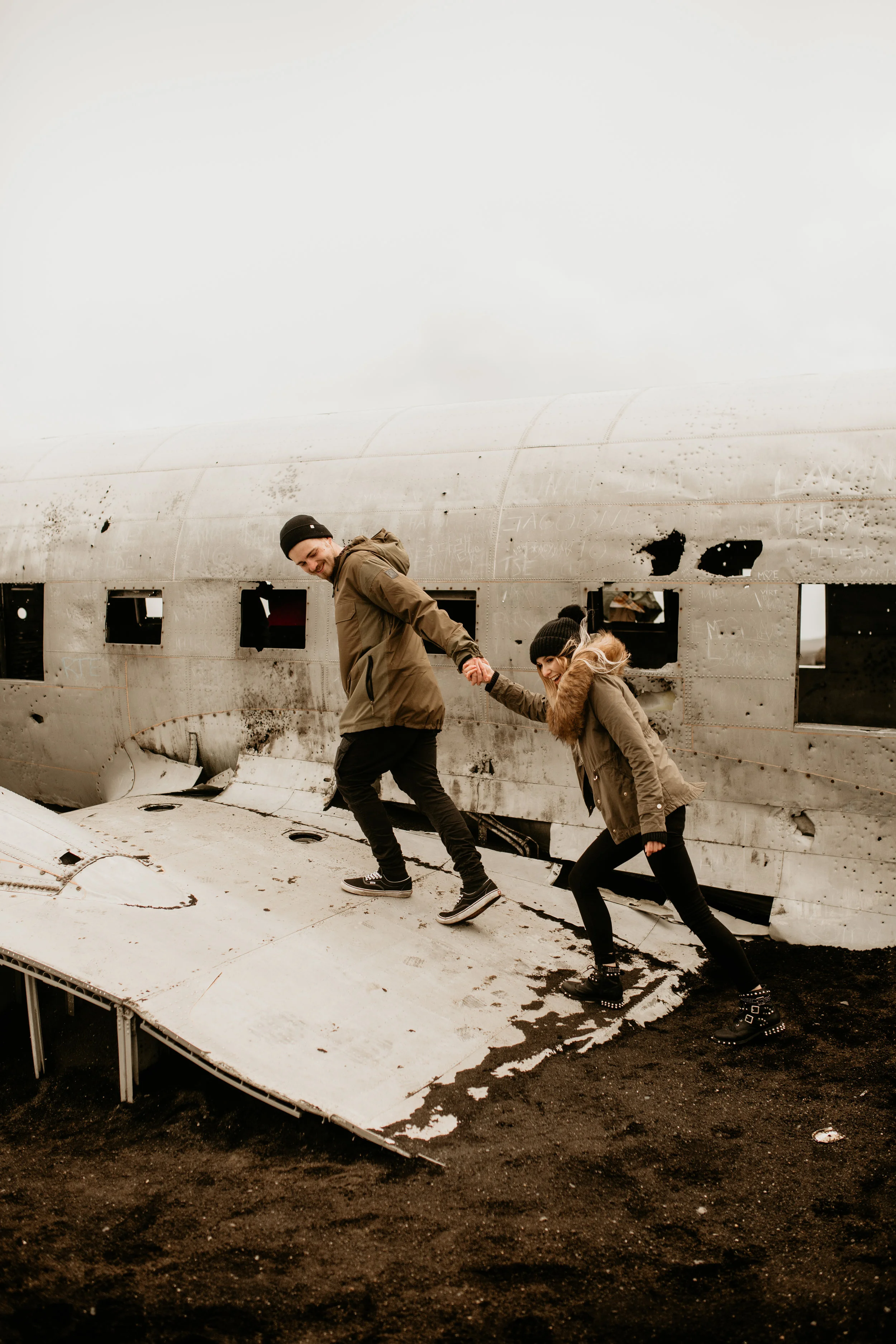 Sólheimasandur engagement photos, Sólheimasandur couple photos, Sólheimasandur photography, Sólheimasandur wedding photos, Iceland engagement photos, Iceland elopement photographer, Iceland wedding photography, elopement wedding photography - seattl…