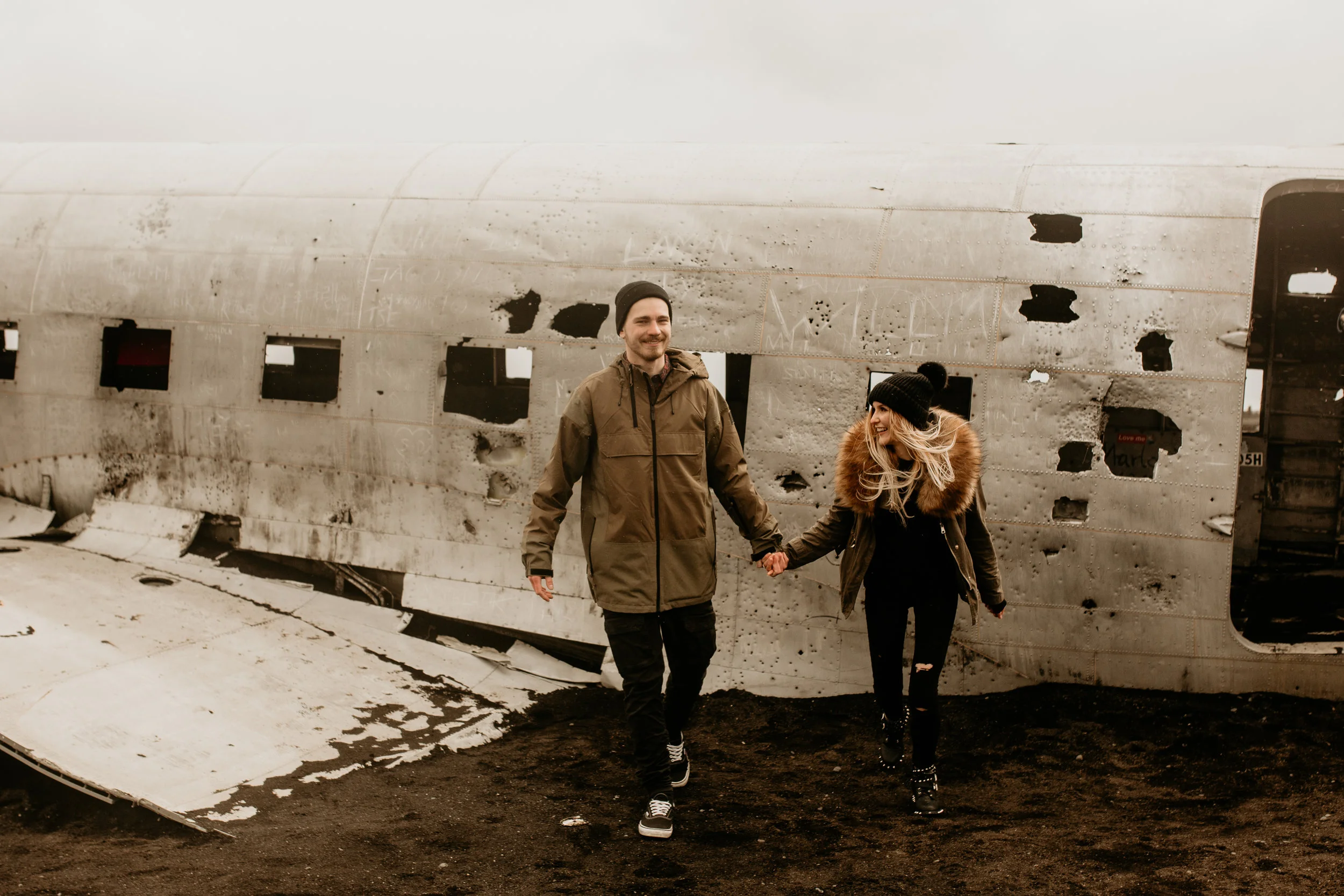 Sólheimasandur engagement photos, Sólheimasandur couple photos, Sólheimasandur photography, Sólheimasandur wedding photos, Iceland engagement photos, Iceland elopement photographer, Iceland wedding photography, elopement wedding photography - seattl…