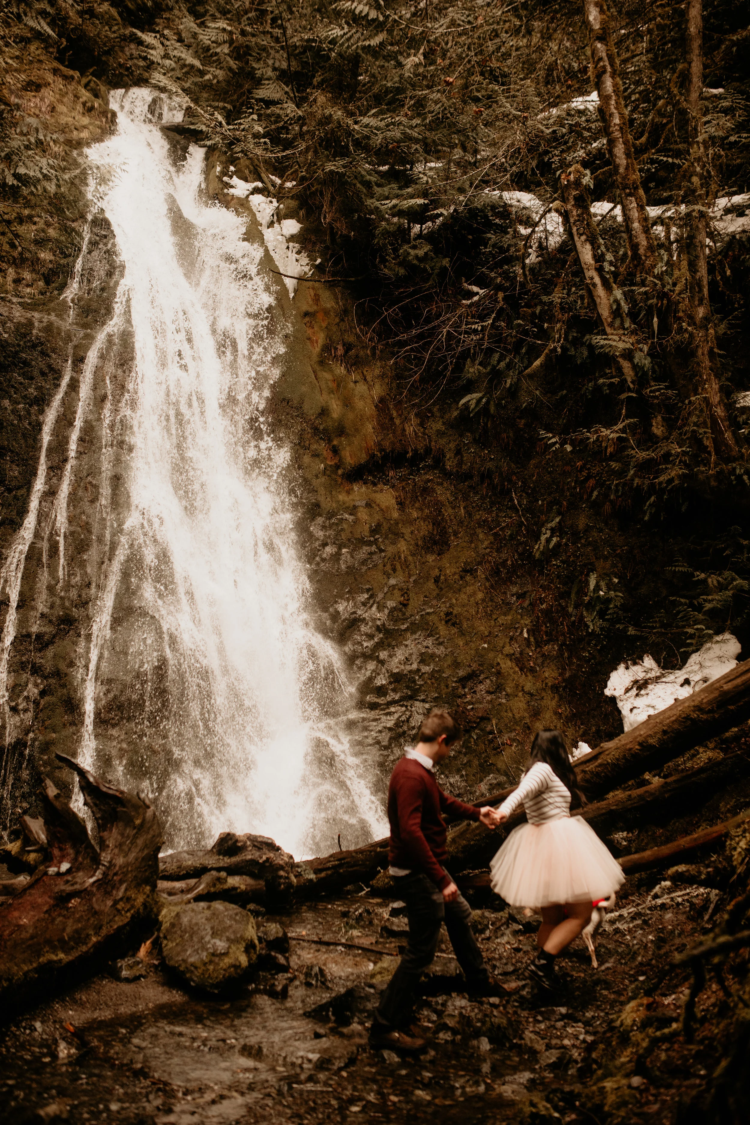 elopement wedding photography - seattle elopement - hire wedding photographers in seattle - adventure wedding photographer - wedding photographer under $2000 - tacoma wedding photographers - elopement wedding photographer - elopement photographer -…