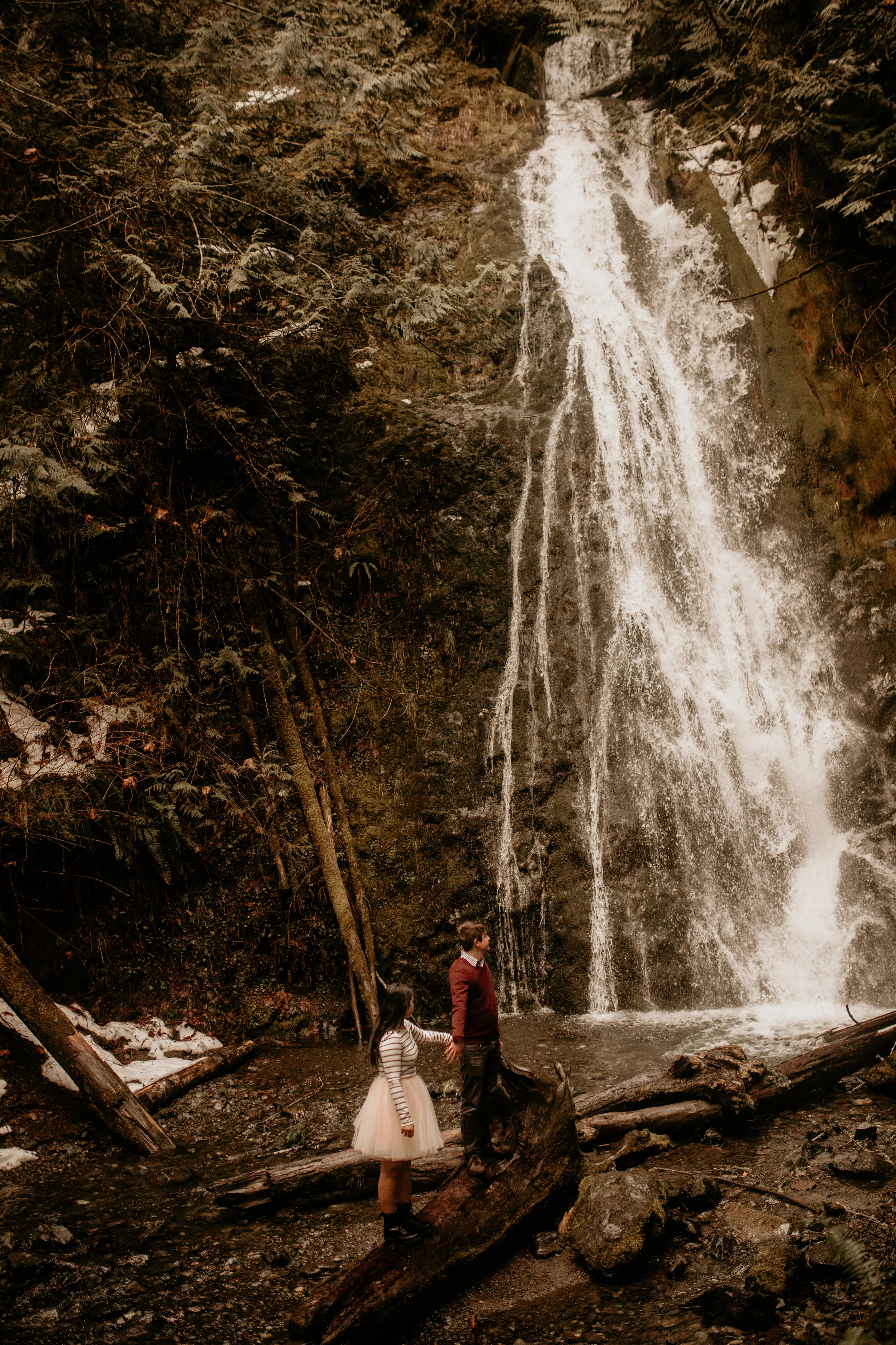 elopement wedding photography - seattle elopement - hire wedding photographers in seattle - adventure wedding photographer - wedding photographer under $2000 - tacoma wedding photographers - elopement wedding photographer - elopement photographer -…