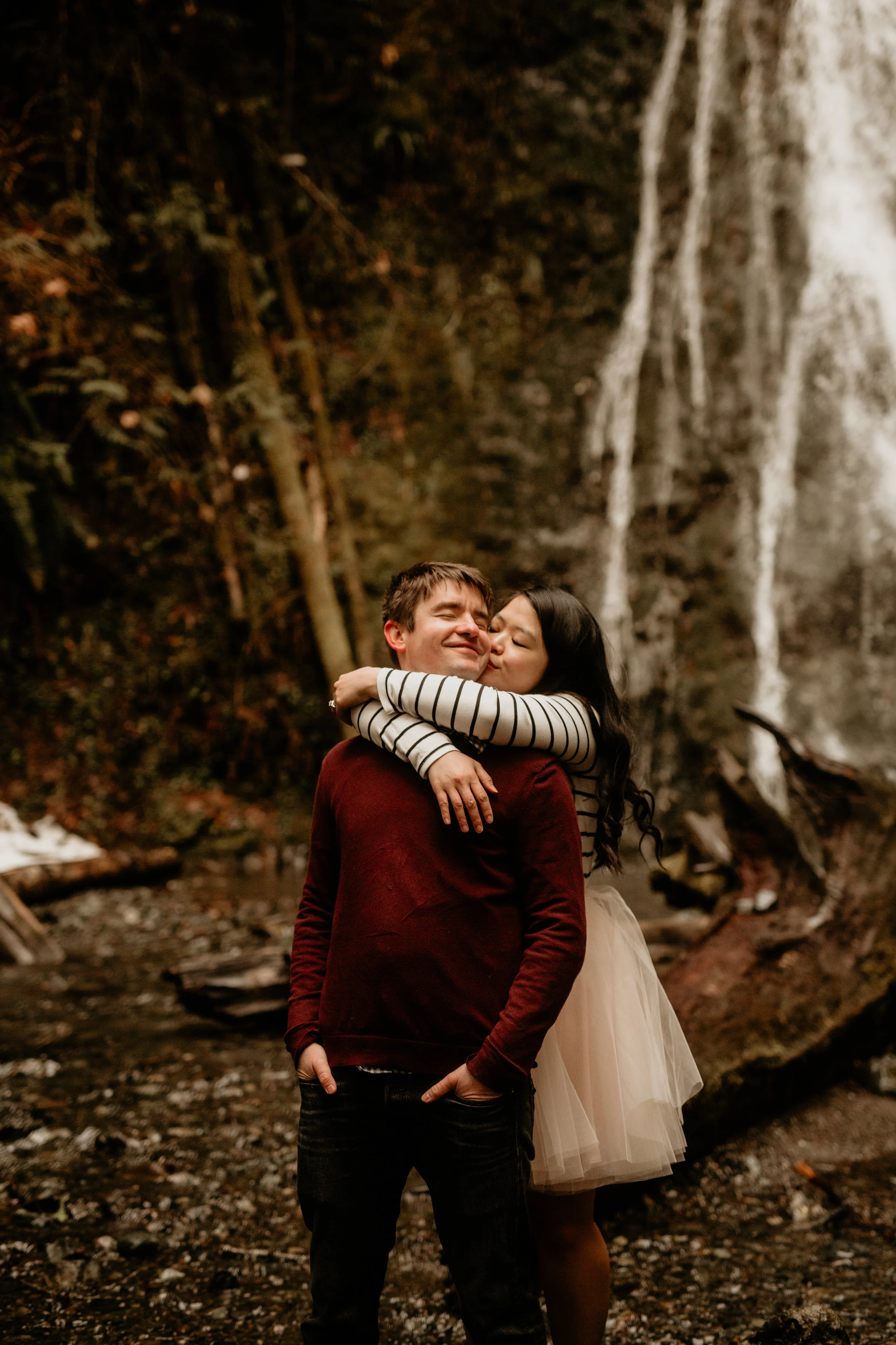 elopement wedding photography - seattle elopement - hire wedding photographers in seattle - adventure wedding photographer - wedding photographer under $2000 - tacoma wedding photographers - elopement wedding photographer - elopement photographer -…
