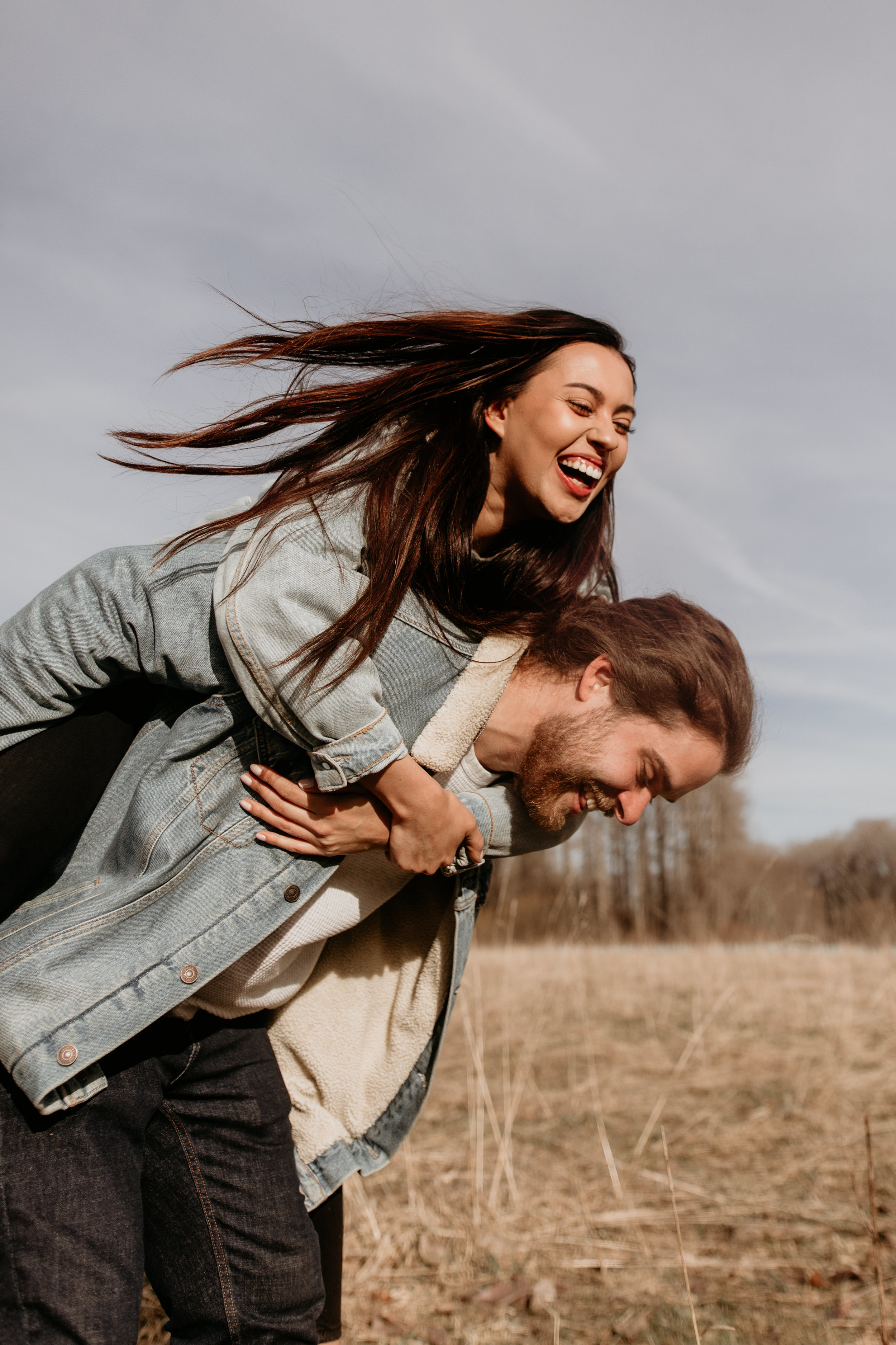 North bend engagement photography - north bend engagement session - north bend mt is - little si hike - mt is engagement photos - elopement wedding photography - seattle elopement - hire wedding photographers in seattle - adventure wedding photograp…