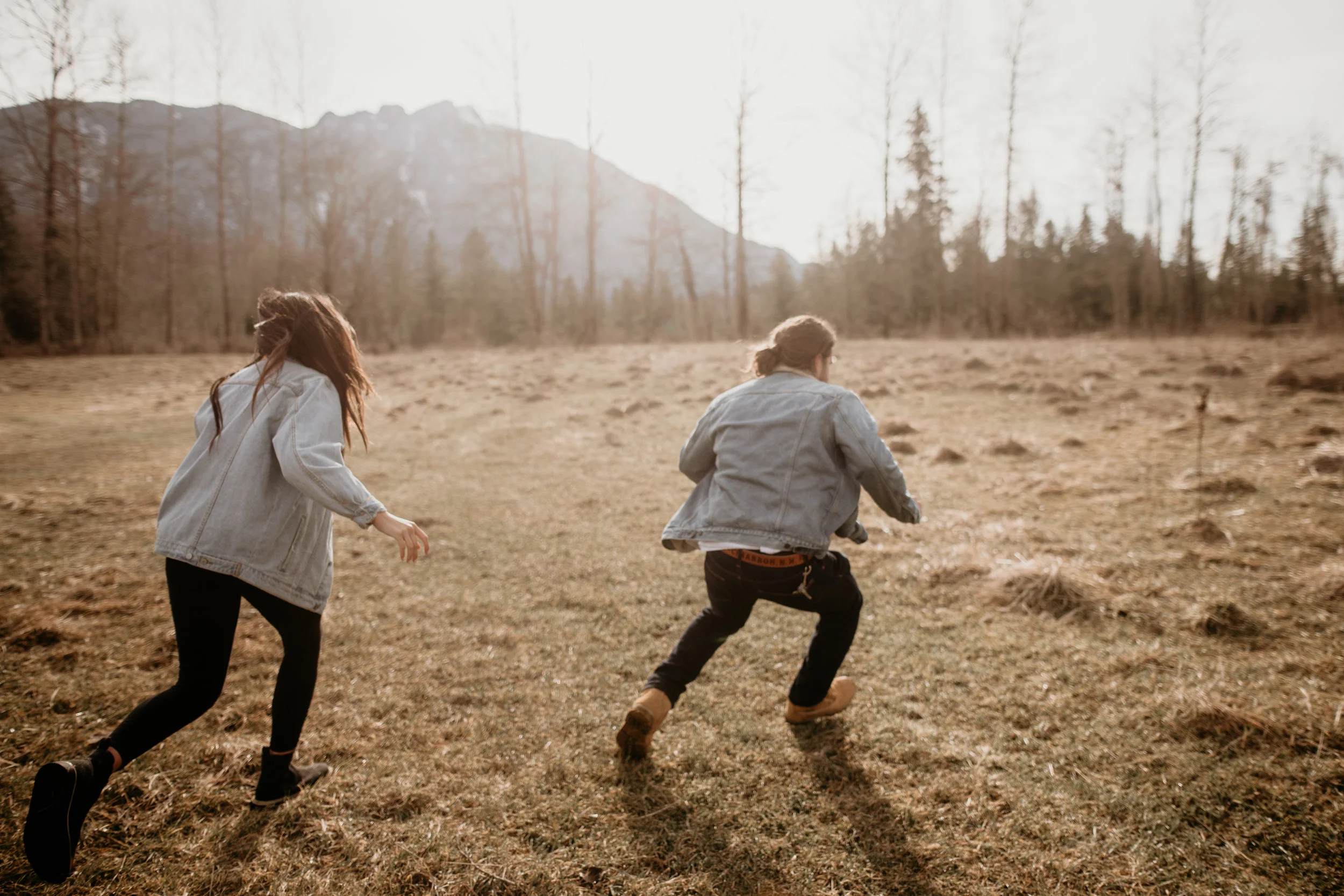 North bend engagement photography - north bend engagement session - north bend mt is - little si hike - mt is engagement photos - elopement wedding photography - seattle elopement - hire wedding photographers in seattle - adventure wedding photograp…