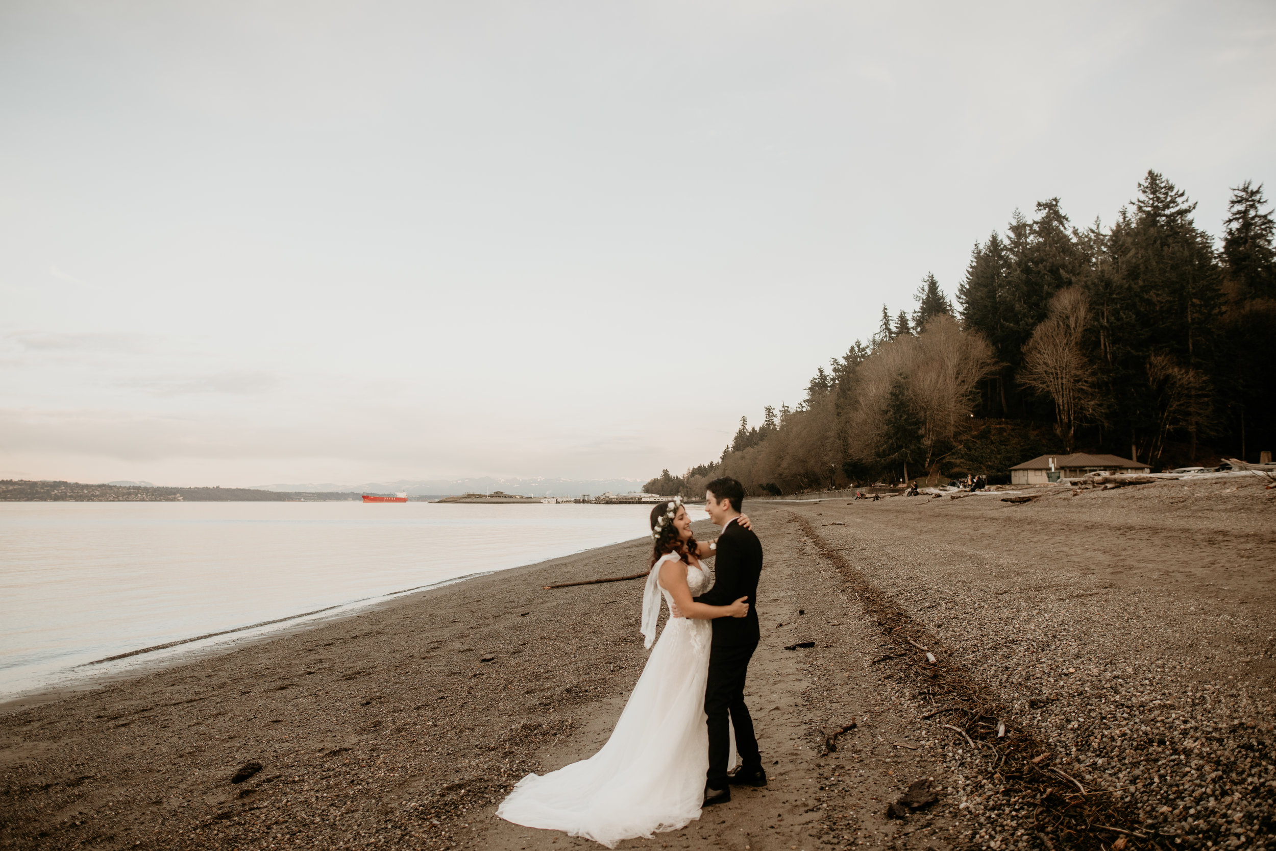 Tacoma elopement photography - point defiance elopement - point defiance elopement photography - elopement wedding photography - seattle elopement - hire wedding photographers in seattle - adventure wedding photographer - wedding photographer under …