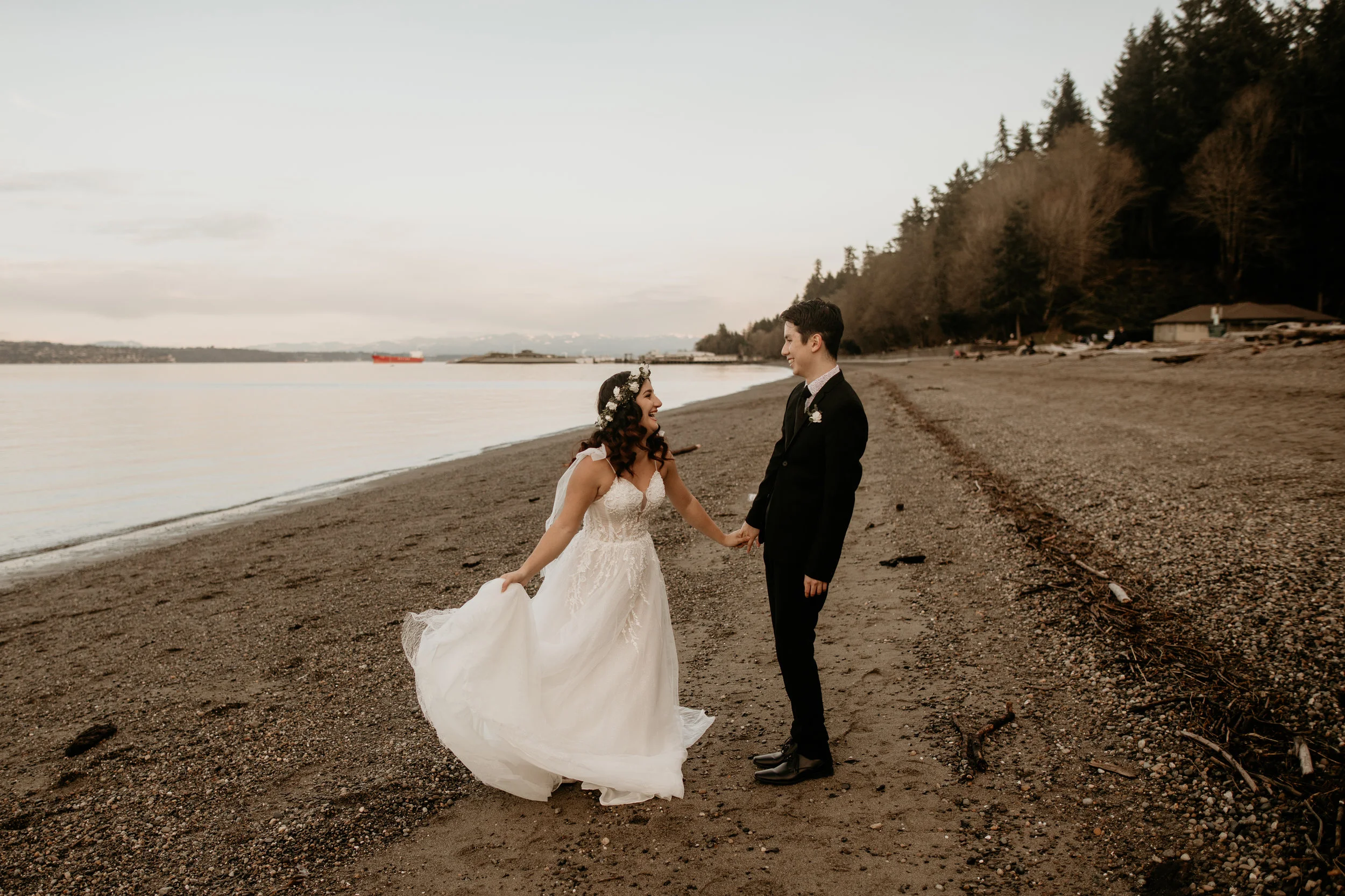 Tacoma elopement photography - point defiance elopement - point defiance elopement photography - elopement wedding photography - seattle elopement - hire wedding photographers in seattle - adventure wedding photographer - wedding photographer under …