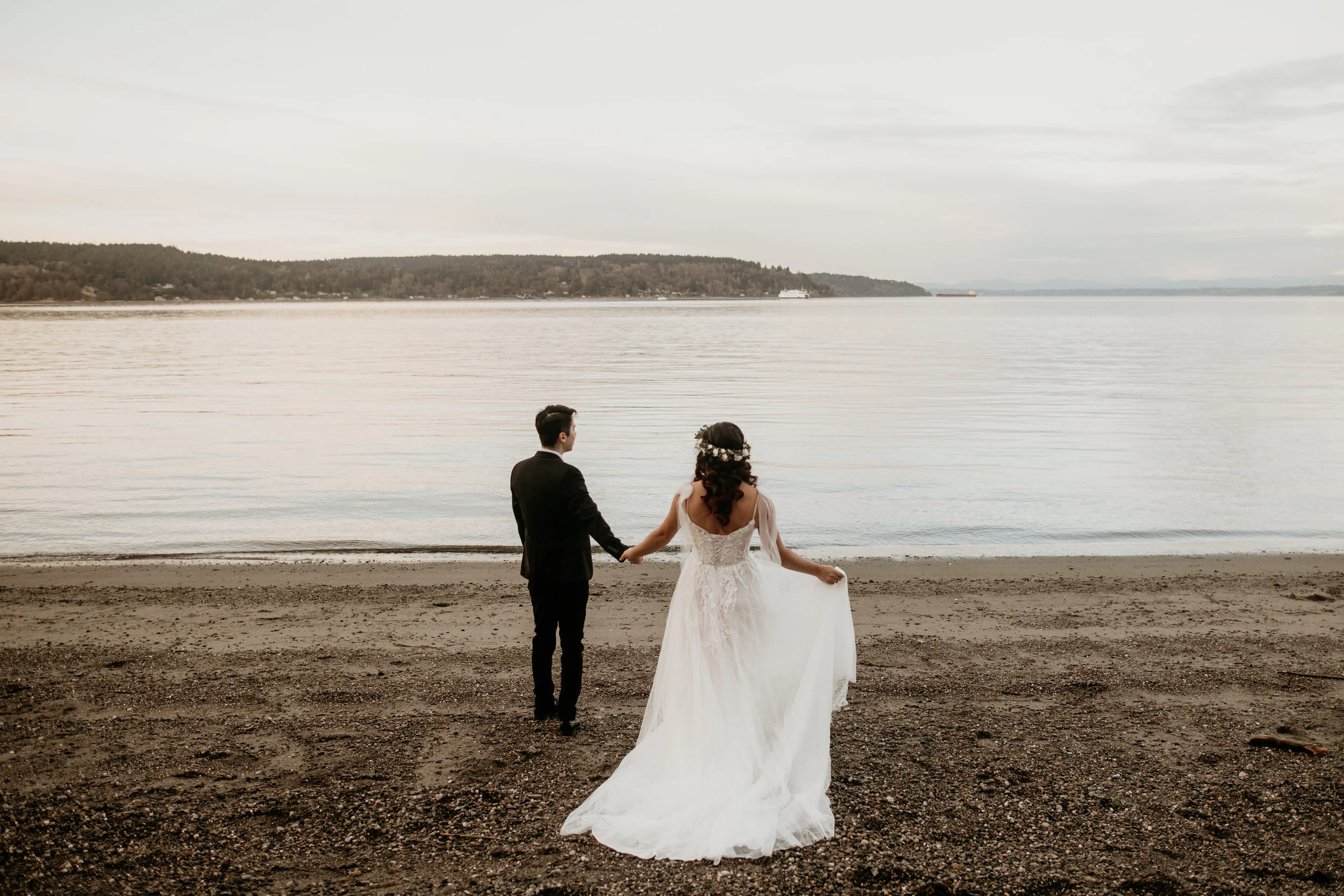 Tacoma elopement photography - point defiance elopement - point defiance elopement photography - elopement wedding photography - seattle elopement - hire wedding photographers in seattle - adventure wedding photographer - wedding photographer under …