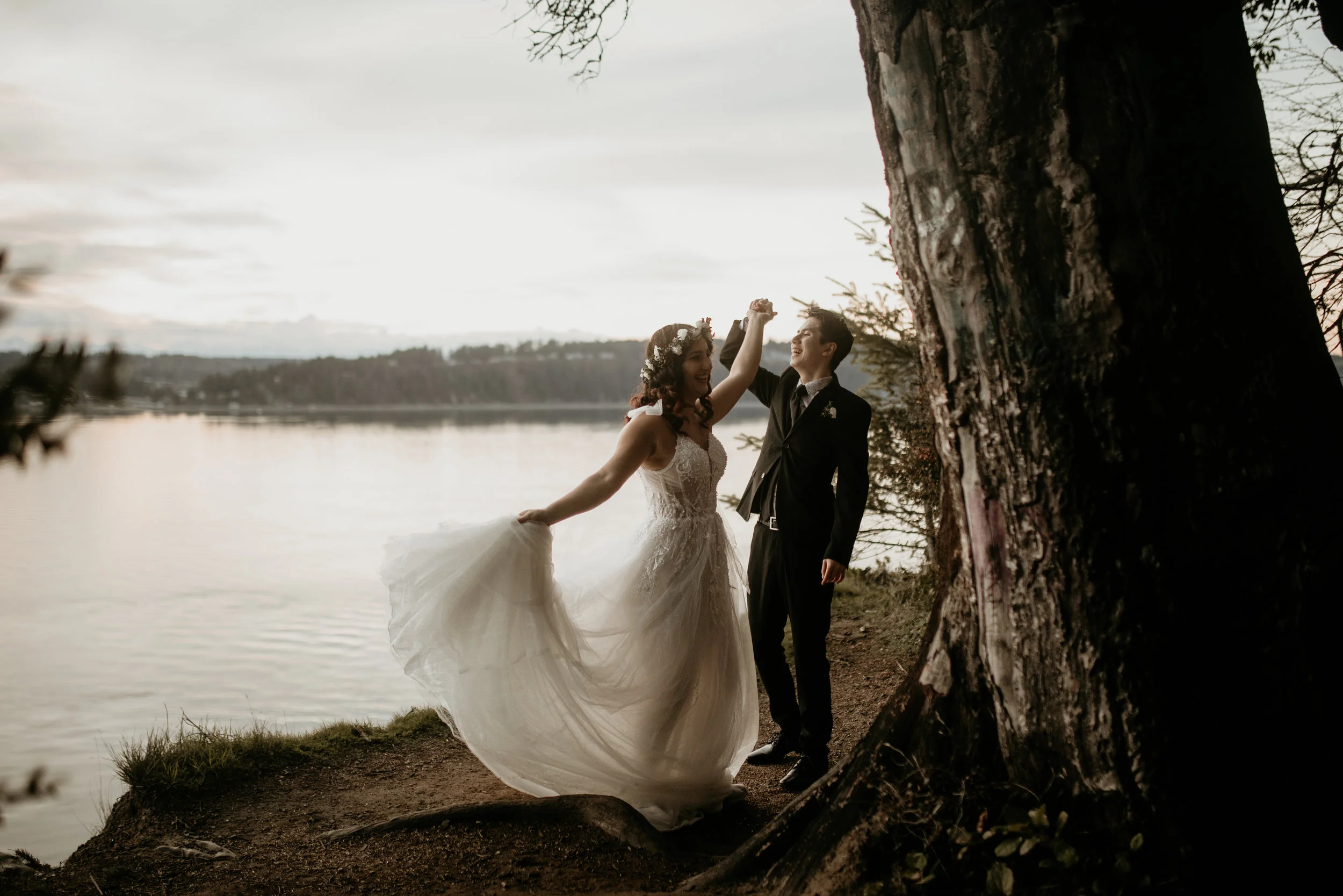 Tacoma elopement photography - point defiance elopement - point defiance elopement photography - elopement wedding photography - seattle elopement - hire wedding photographers in seattle - adventure wedding photographer - wedding photographer under …