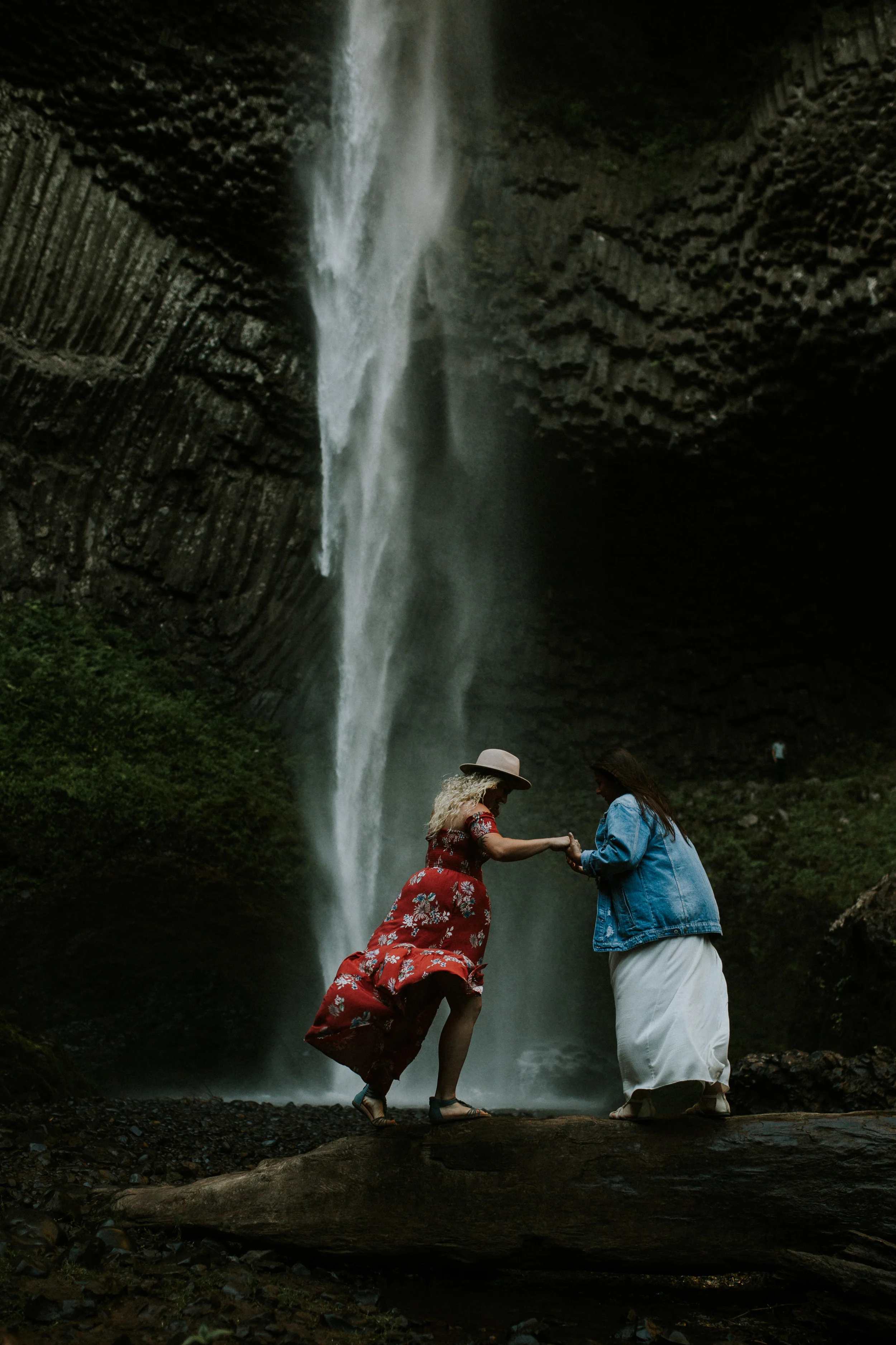 Maddie+Shawna-latourell-falls-engagement-session-72.jpg