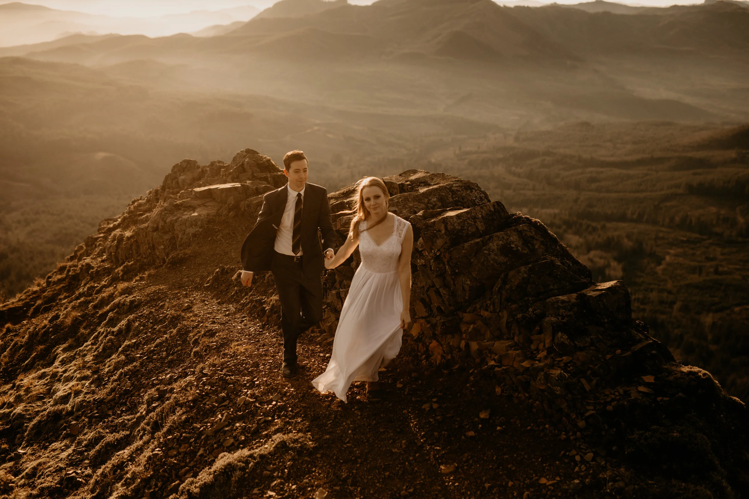 Oregon coast elopement Check out this adventure elopement blog for elopement ideas, adventure wedding dresses, groom attire, elopement tips, boho bouquets, elopement hairstyles, and the best elopement destinations. All images by BreeAnna Lasher // w…