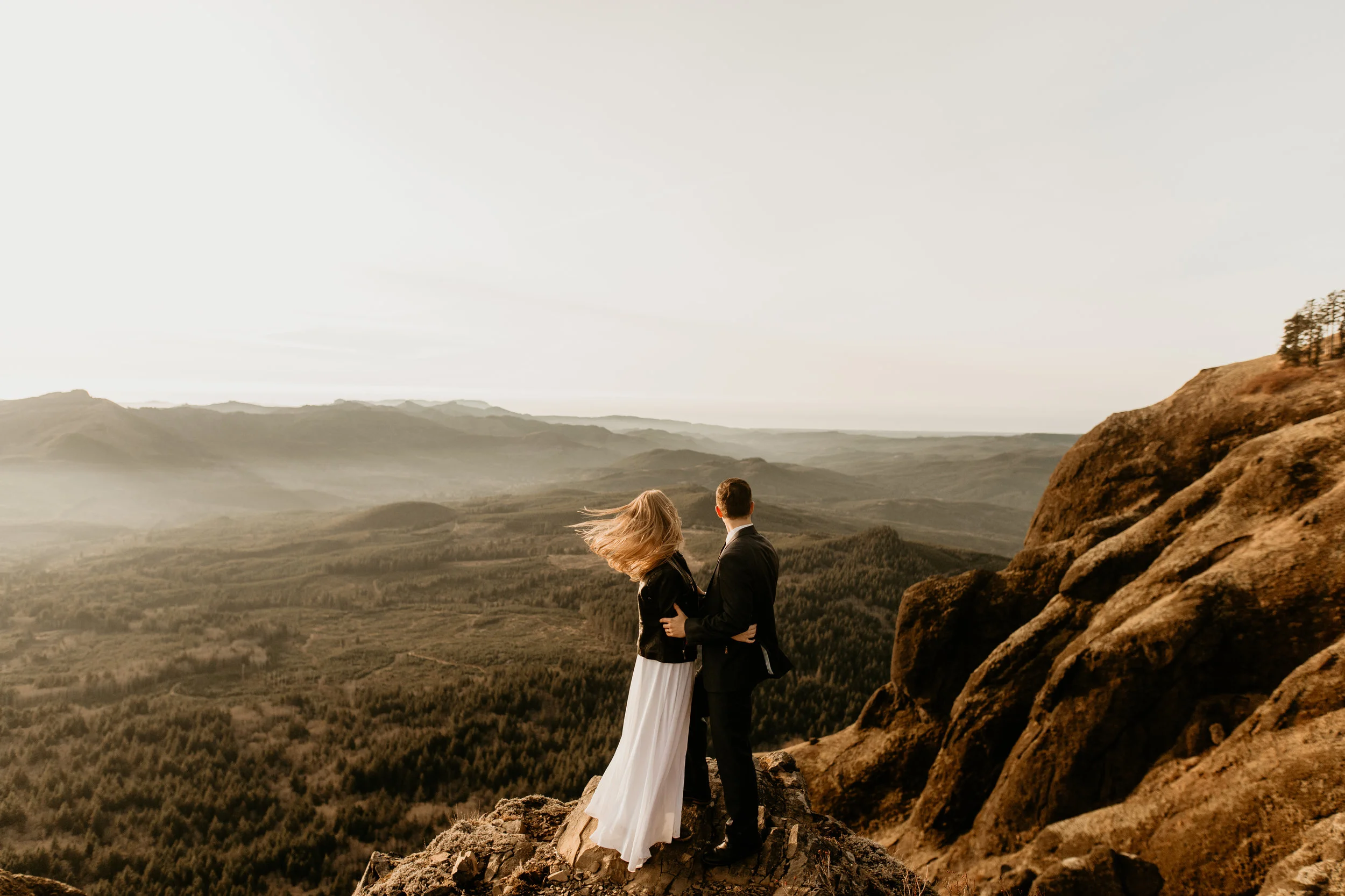 Oregon Mountain Hiking Elopement Photography 