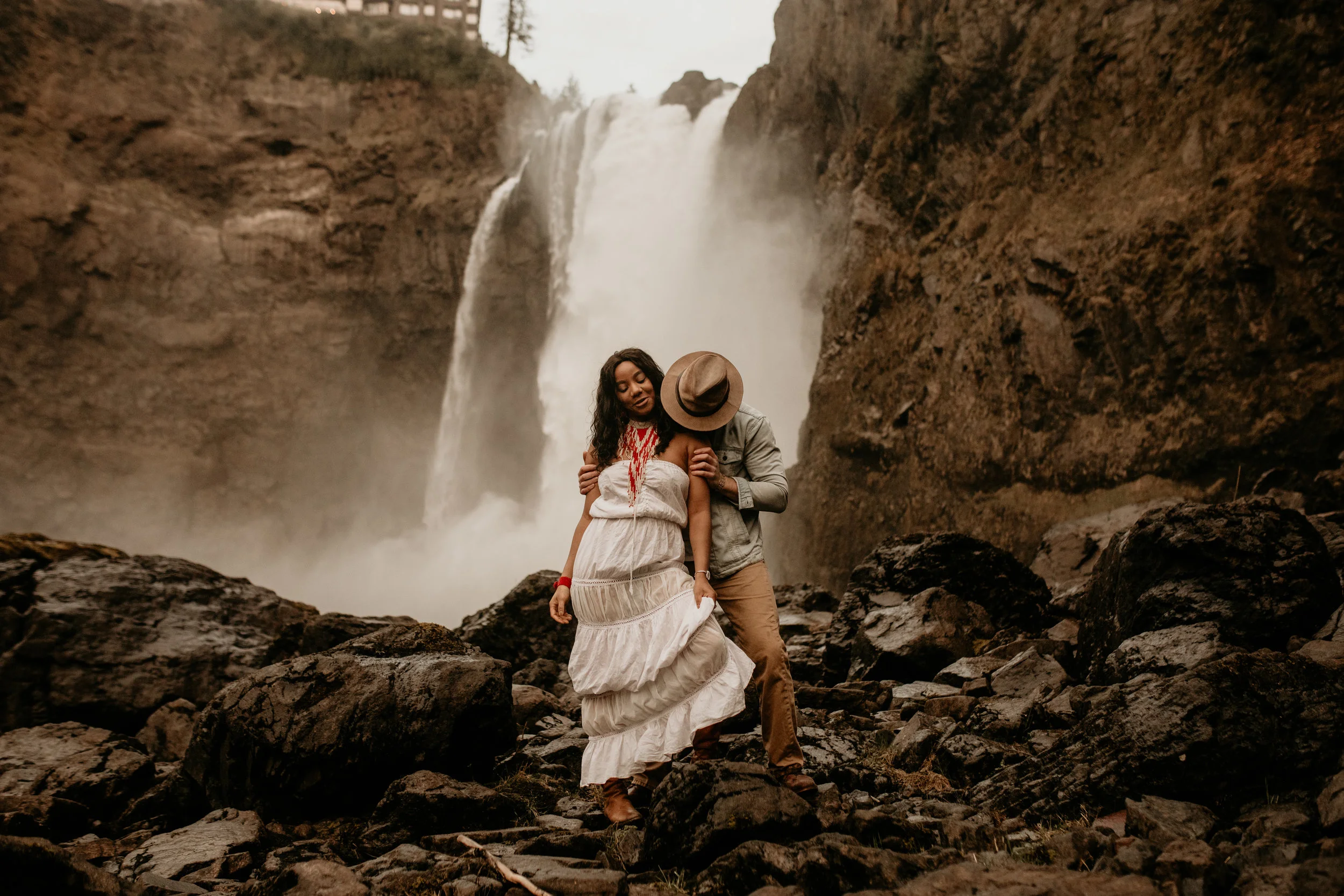 Snoqualmie-falls-engagement-session-breeanna-lasher-107.jpg