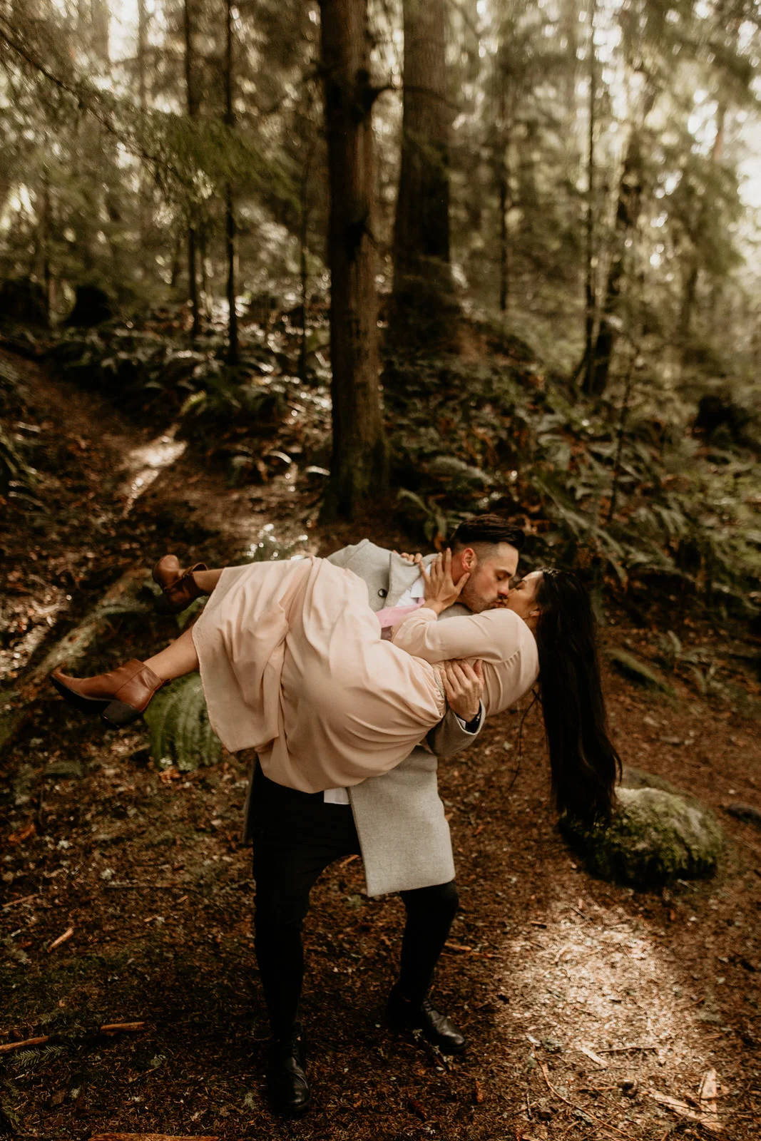 Tiger mountain engagement photos - cougar mountain engagement photos - Issaquah engagement photos - Seattle elopement photographer - pnw elopement photographer - tacoma elopement photographer - Seattle wedding photographer - tacoma wedding photogra…