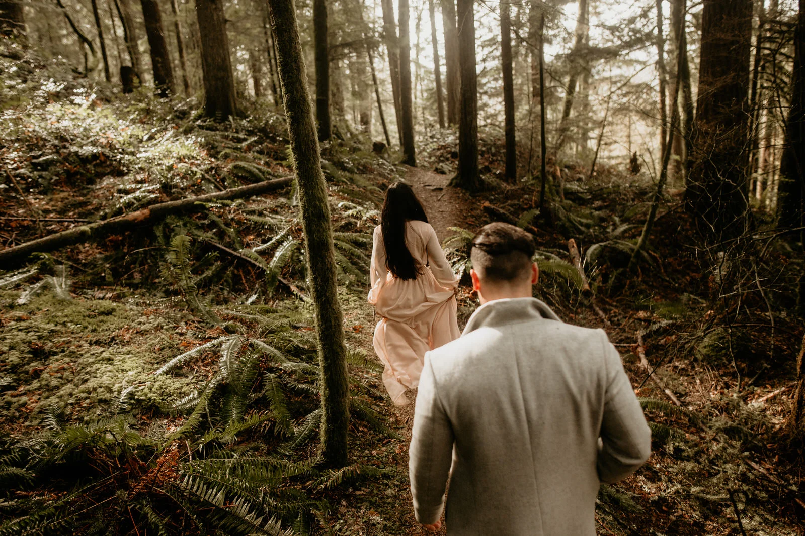 Tiger mountain engagement photos - cougar mountain engagement photos - Issaquah engagement photos - Seattle elopement photographer - pnw elopement photographer - tacoma elopement photographer - Seattle wedding photographer - tacoma wedding photogra…