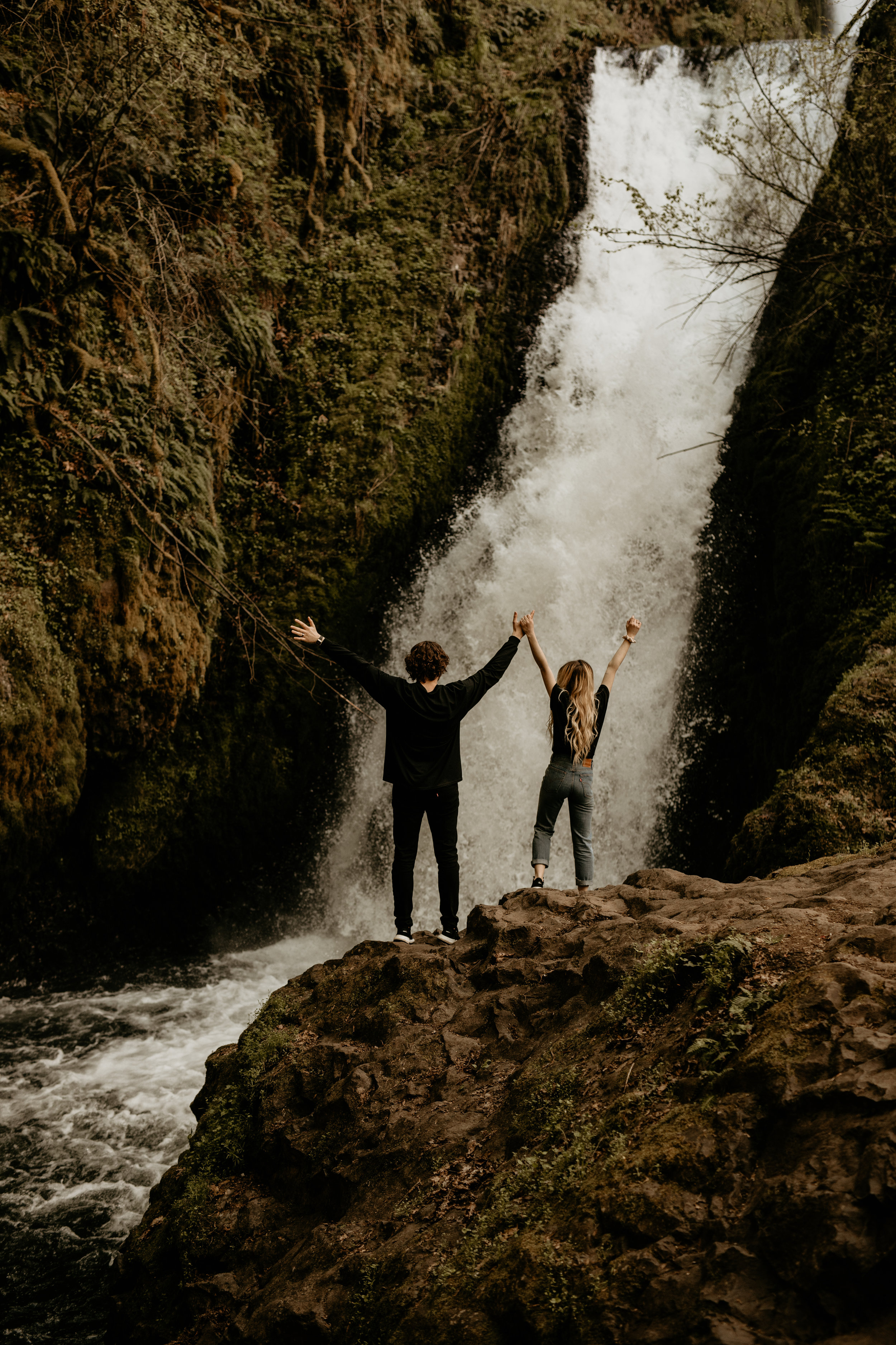 Bridal Veil falls engagement photos - Columbia river gorge engagement photos - bridal veil falls - Portland engagement photos -Portland elopement photographer - pnw elopement photographer -Oregon elopement photographer - Seattle wedding photographer…