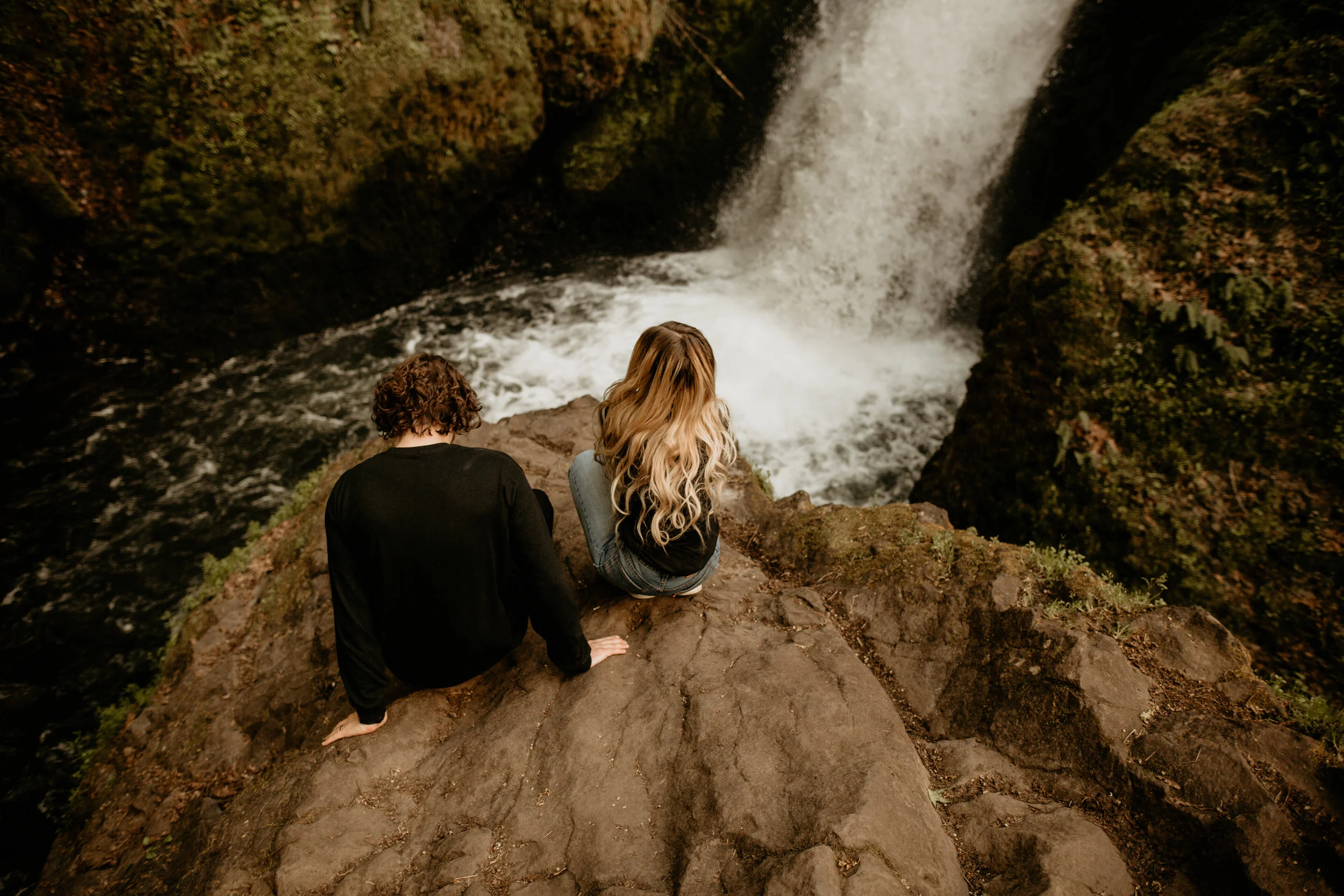 Bridal Veil falls engagement photos - Columbia river gorge engagement photos - bridal veil falls - Portland engagement photos -Portland elopement photographer - pnw elopement photographer -Oregon elopement photographer - Seattle wedding photographer…