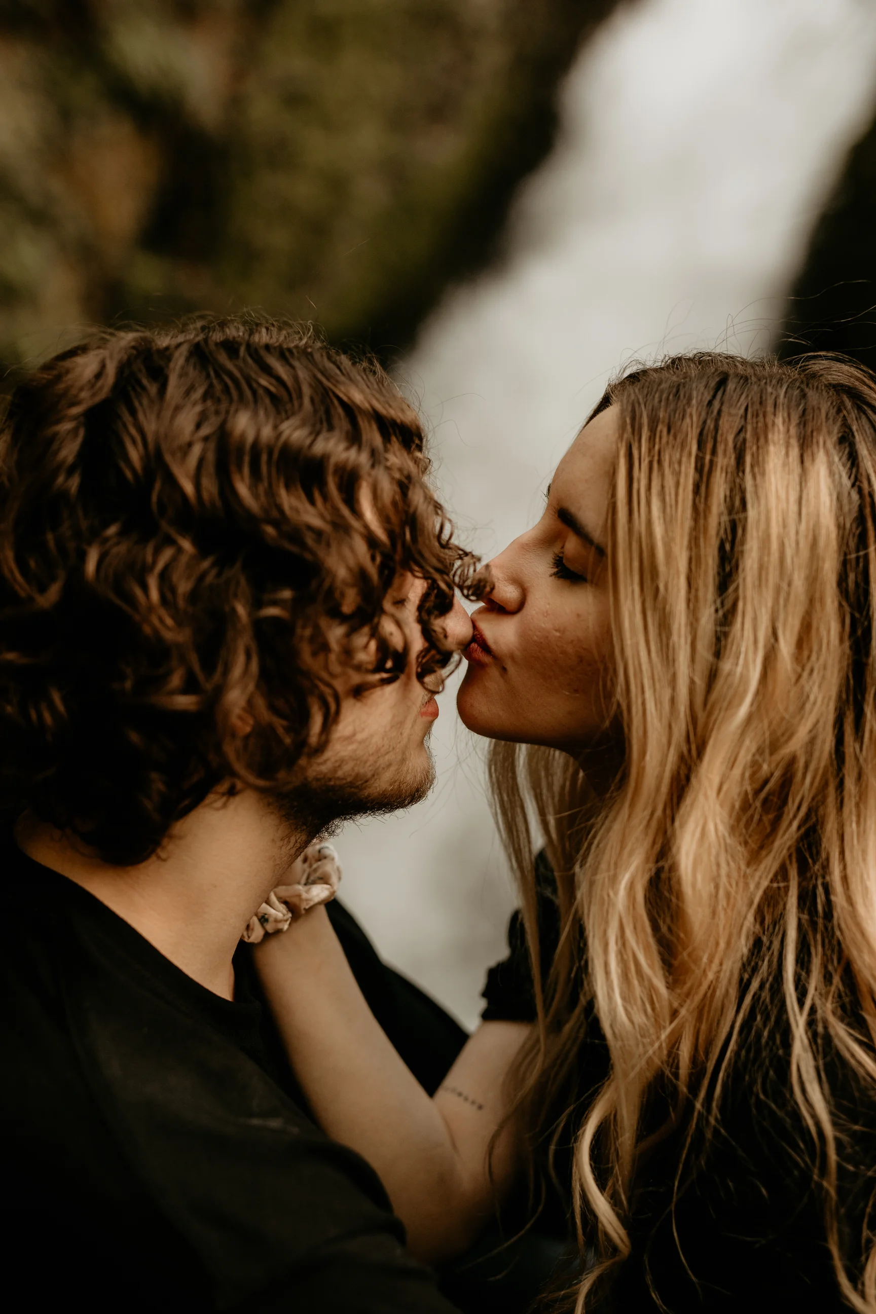 Bridal Veil falls engagement photos - Columbia river gorge engagement photos - bridal veil falls - Portland engagement photos -Portland elopement photographer - pnw elopement photographer -Oregon elopement photographer - Seattle wedding photographer…