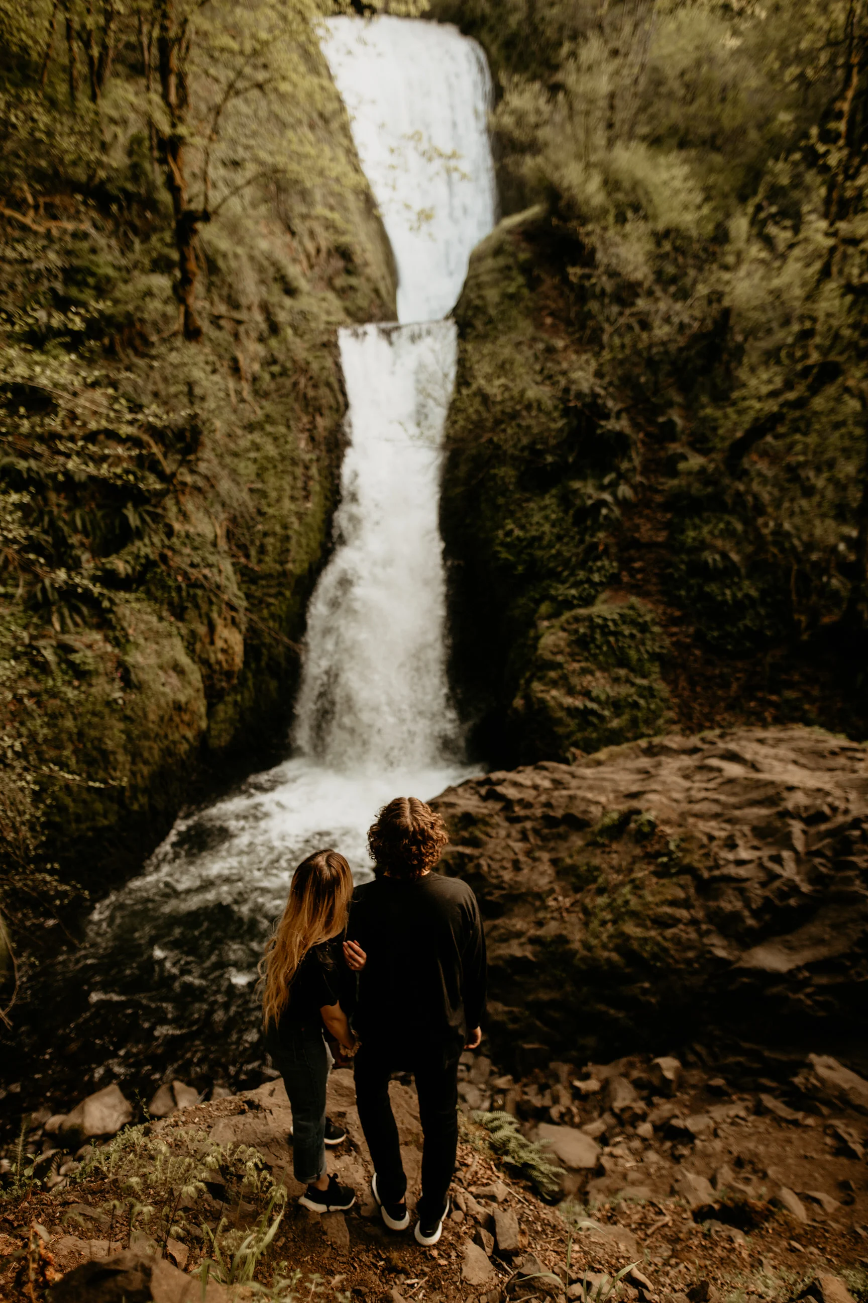 Bridal Veil falls engagement photos - Columbia river gorge engagement photos - bridal veil falls - Portland engagement photos -Portland elopement photographer - pnw elopement photographer -Oregon elopement photographer - Seattle wedding photographer…