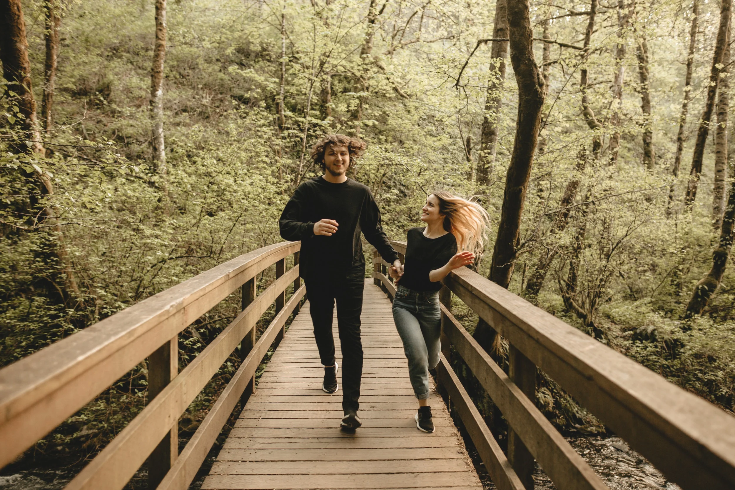 Bridal Veil falls engagement photos - Columbia river gorge engagement photos - bridal veil falls - Portland engagement photos -Portland elopement photographer - pnw elopement photographer -Oregon elopement photographer - Seattle wedding photographer…