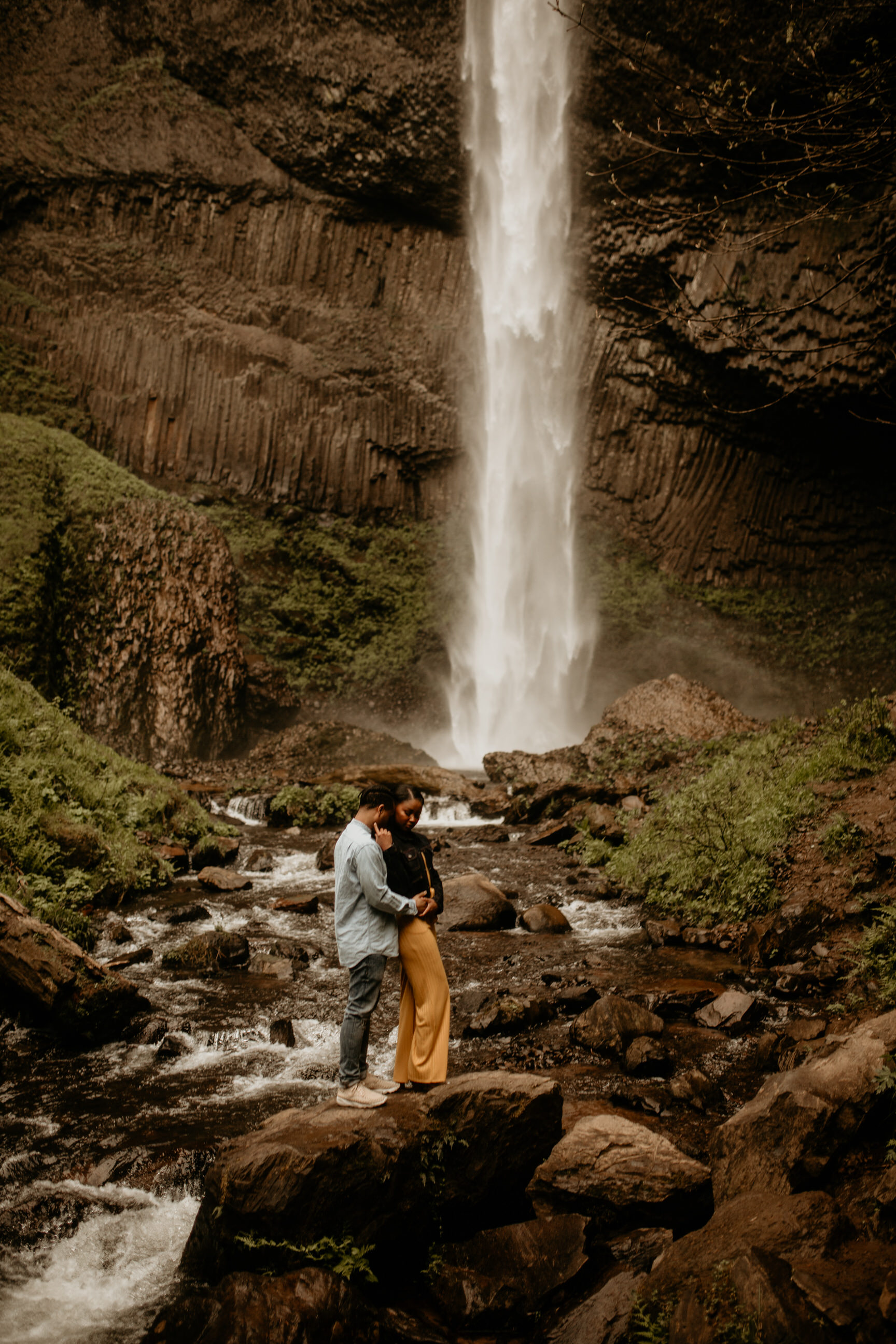 Latourell falls engagement photos - Columbia river gorge engagement photos - latourell falls - Portland engagement photos -Portland elopement photographer - pnw elopement photographer -Oregon elopement photographer - Seattle wedding photographer - P…