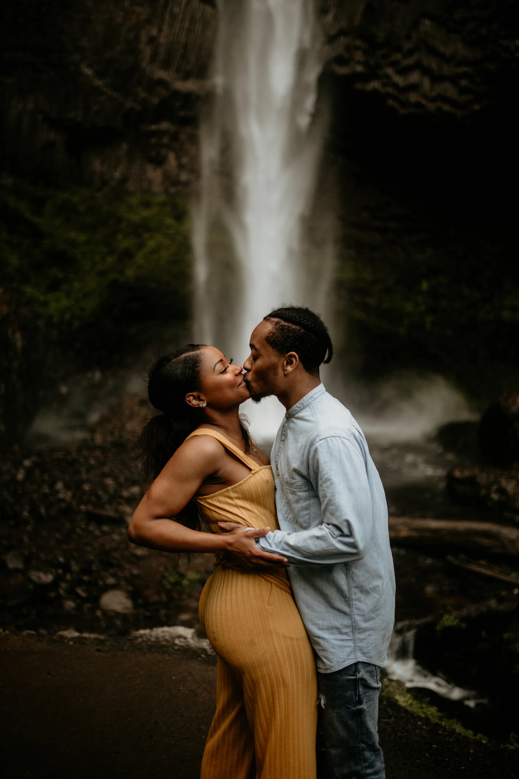 Latourell falls engagement photos - Columbia river gorge engagement photos - latourell falls - Portland engagement photos -Portland elopement photographer - pnw elopement photographer -Oregon elopement photographer - Seattle wedding photographer - P…