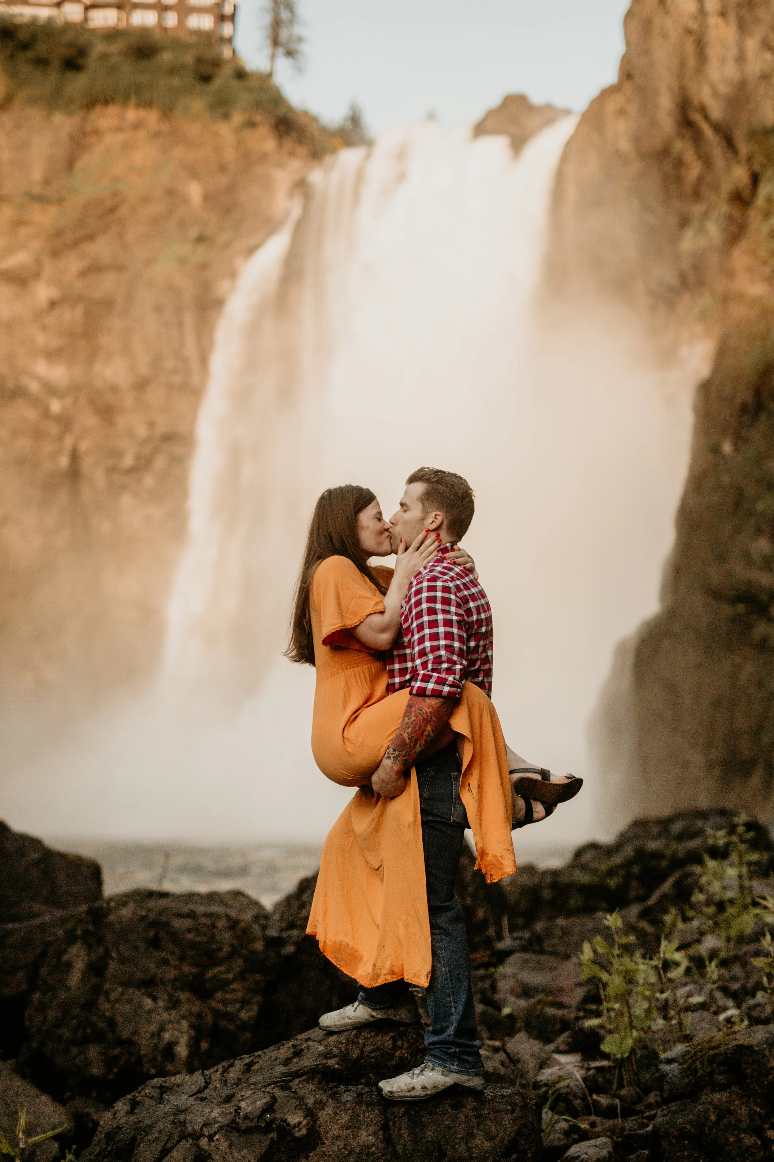 Snoqualmie falls engagement photos - snoqualmie pass engagement photos - snoqualmie falls - Issaquah engagement photos - Seattle elopement photographer - pnw elopement photographer - tacoma elopement photographer - Seattle wedding photographer - ta…