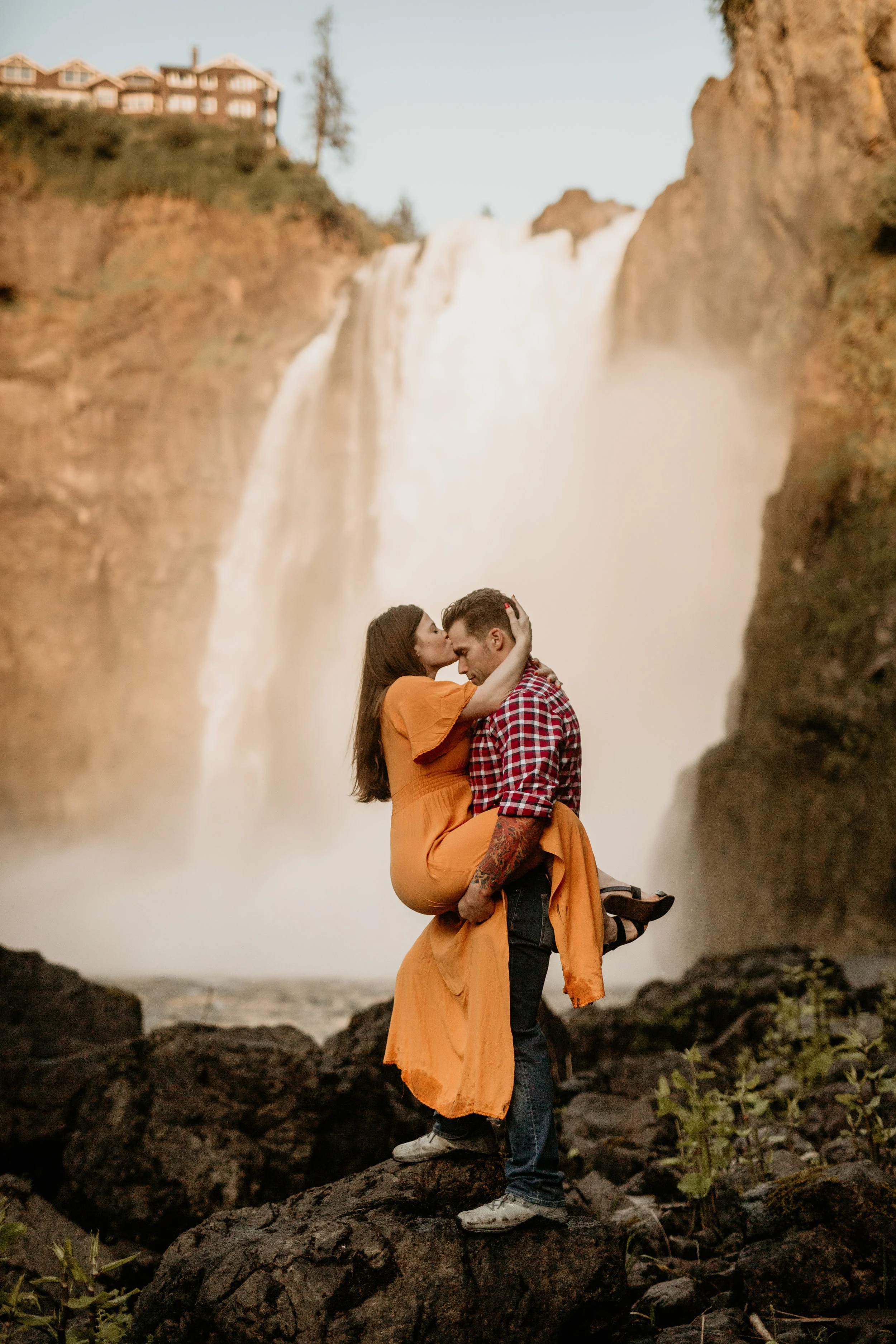Snoqualmie falls engagement photos - snoqualmie pass engagement photos - snoqualmie falls - Issaquah engagement photos - Seattle elopement photographer - pnw elopement photographer - tacoma elopement photographer - Seattle wedding photographer - ta…
