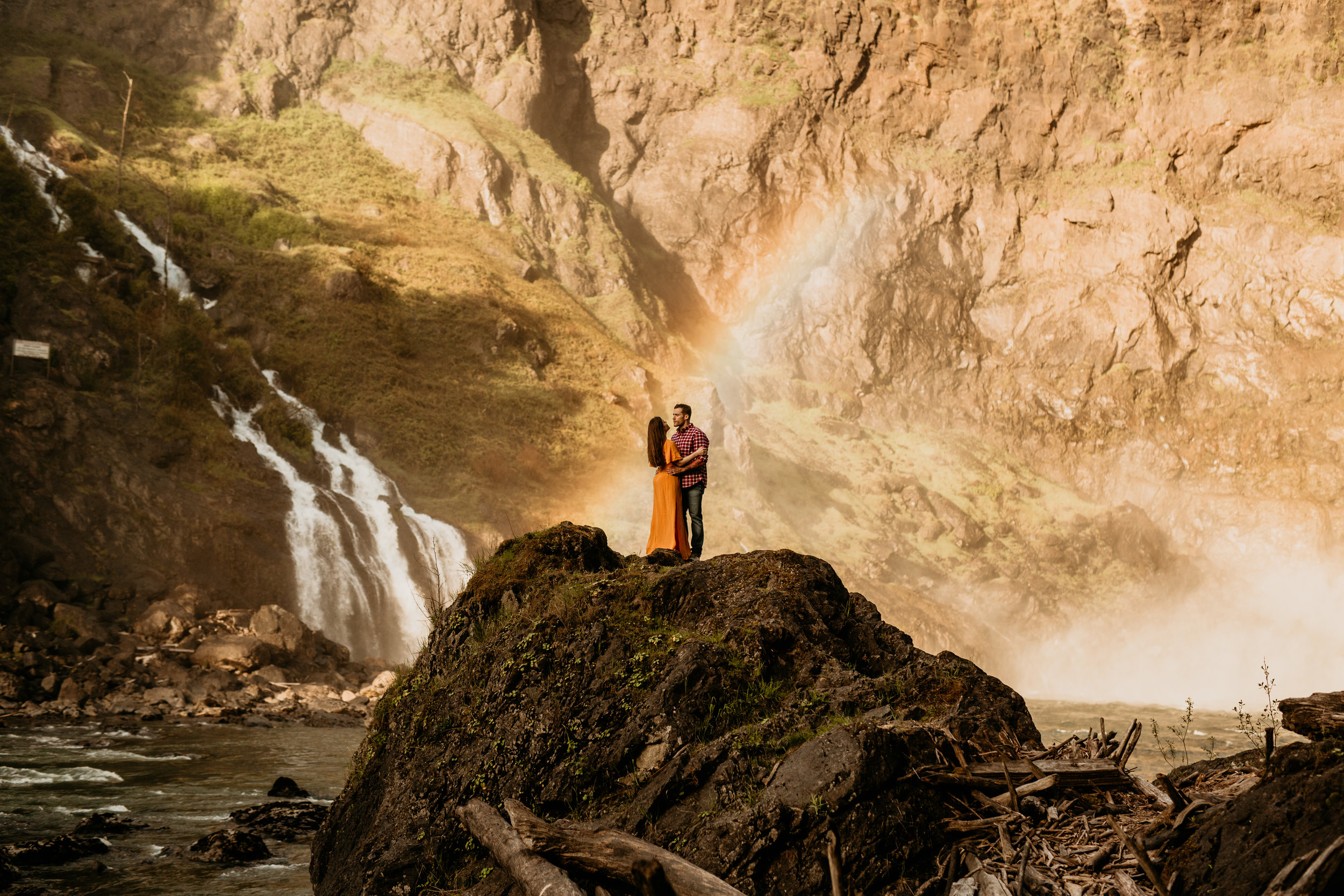 Snoqualmie Falls Engagement Photography 