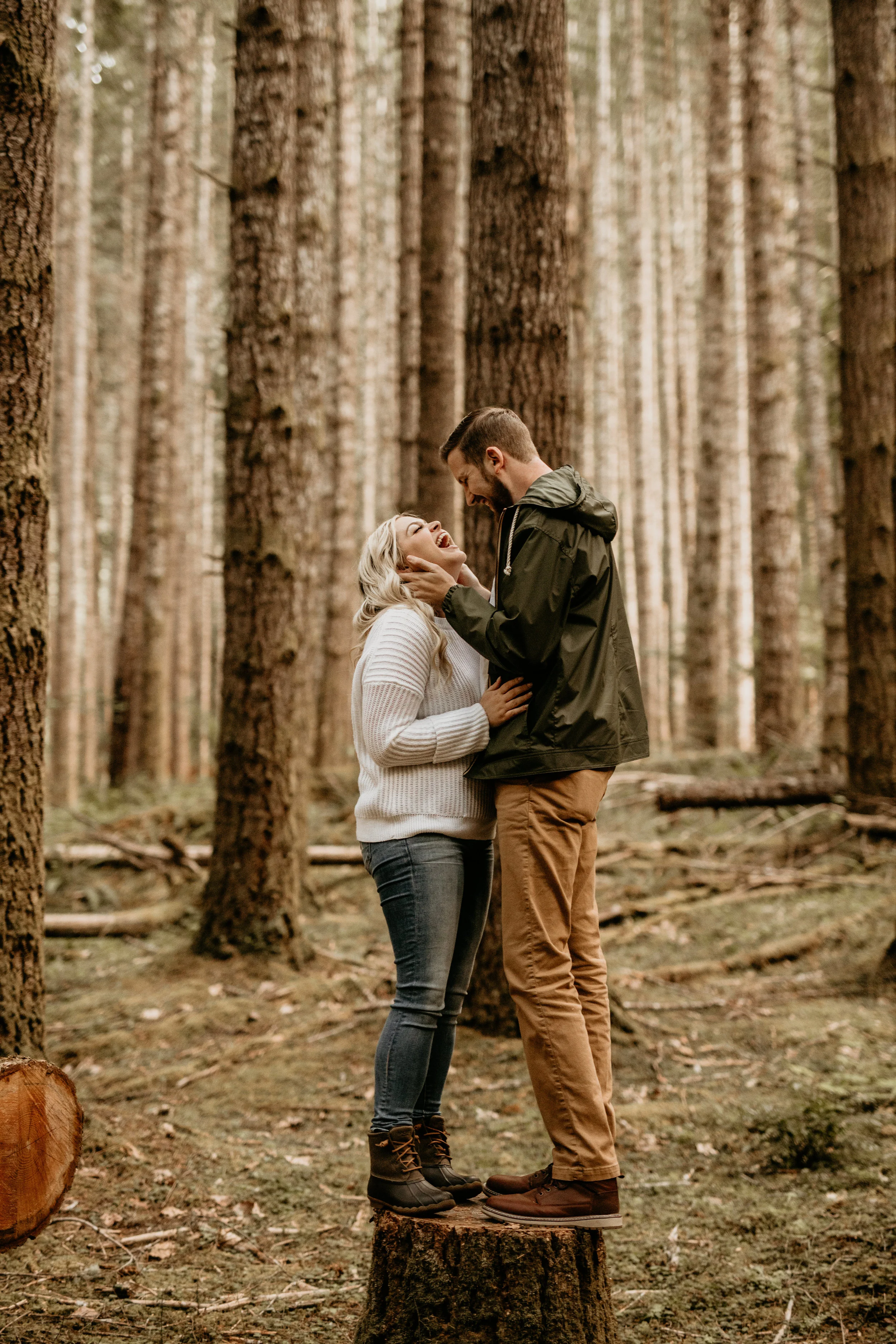 Lake Cushman engagement photography - lake cushman hoodsport engagement - lake cushion engagement photography - engagement wedding photography - lake cushman elopement - hood sport Washington - hire wedding photographers in seattle - adventure weddi…
