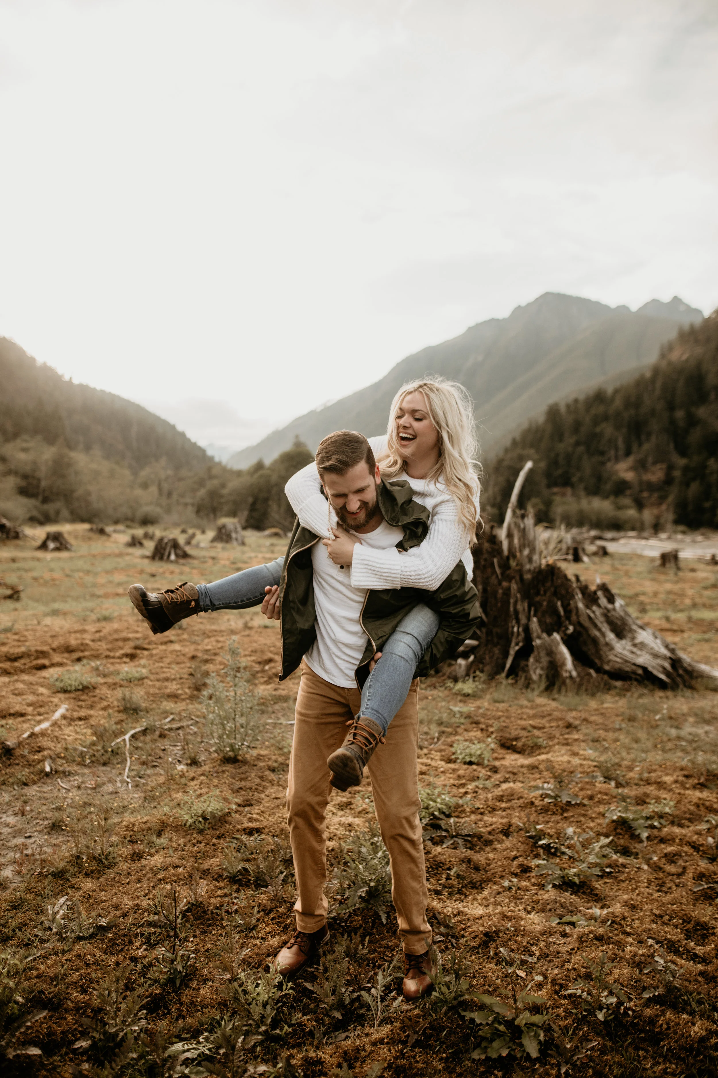 Lake Cushman engagement photography - lake cushman hoodsport engagement - lake cushion engagement photography - engagement wedding photography - lake cushman elopement - hood sport Washington - hire wedding photographers in seattle - adventure weddi…