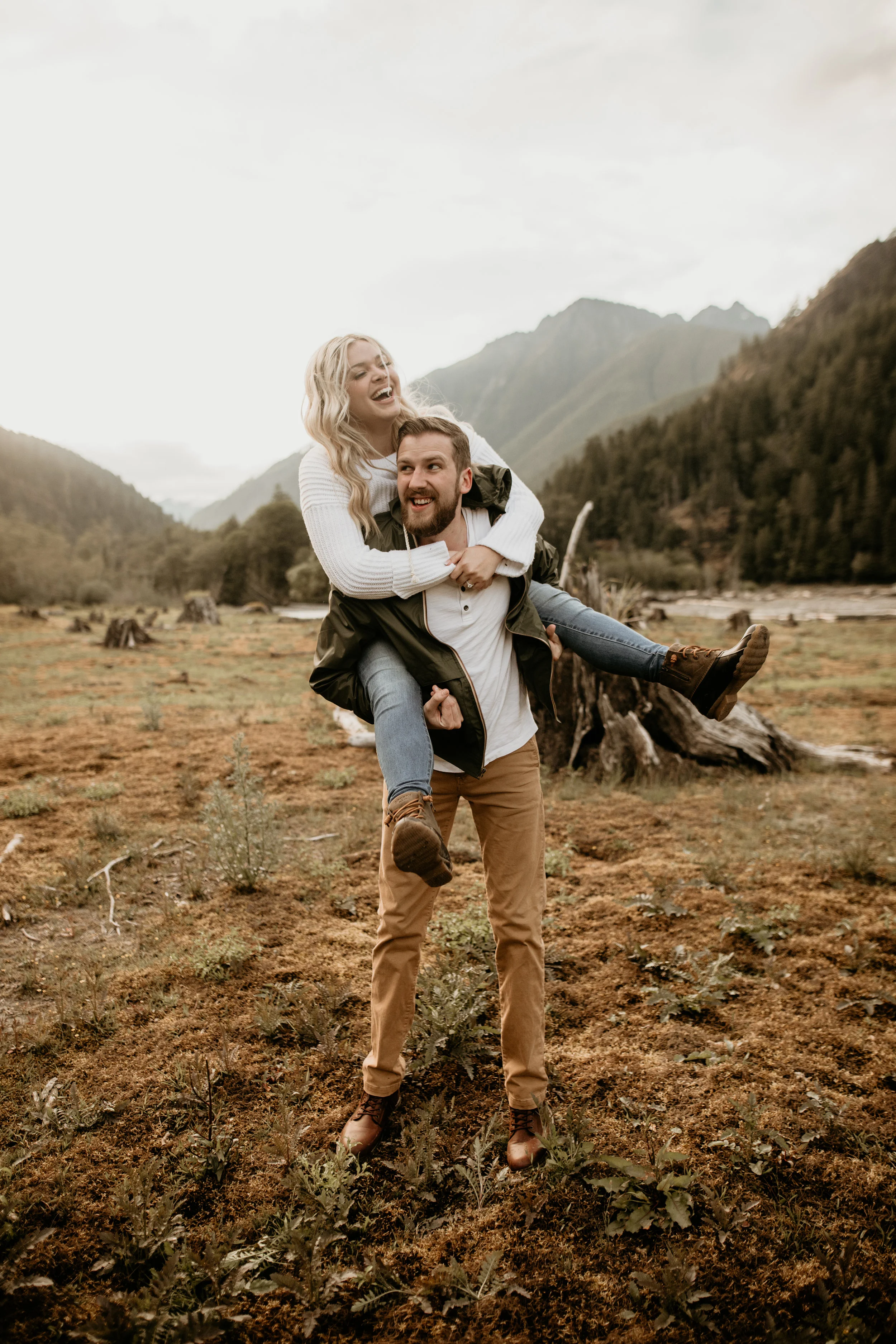 Lake Cushman engagement photography - lake cushman hoodsport engagement - lake cushion engagement photography - engagement wedding photography - lake cushman elopement - hood sport Washington - hire wedding photographers in seattle - adventure weddi…