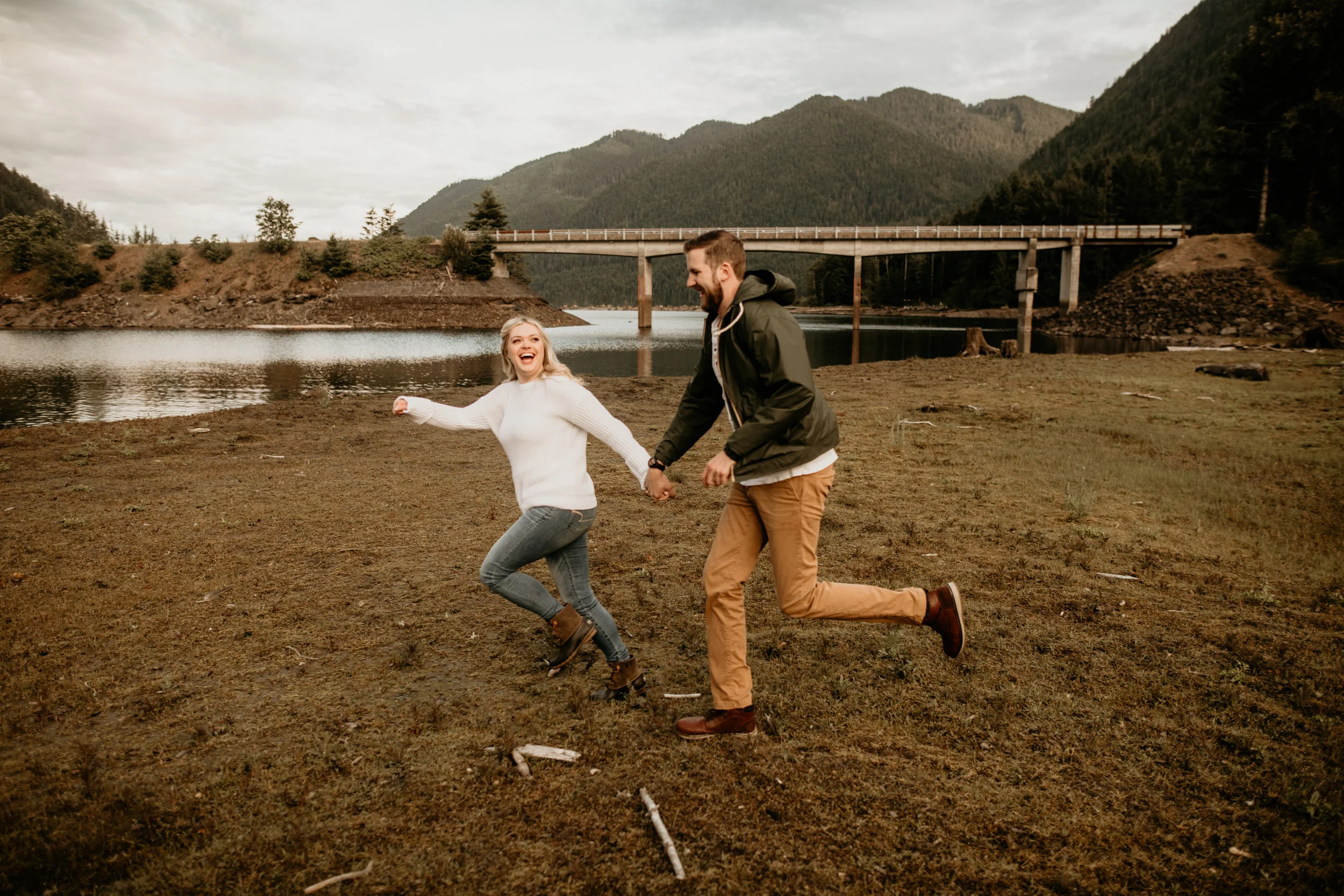 Lake Cushman engagement photography - lake cushman hoodsport engagement - lake cushion engagement photography - engagement wedding photography - lake cushman elopement - hood sport Washington - hire wedding photographers in seattle - adventure weddi…