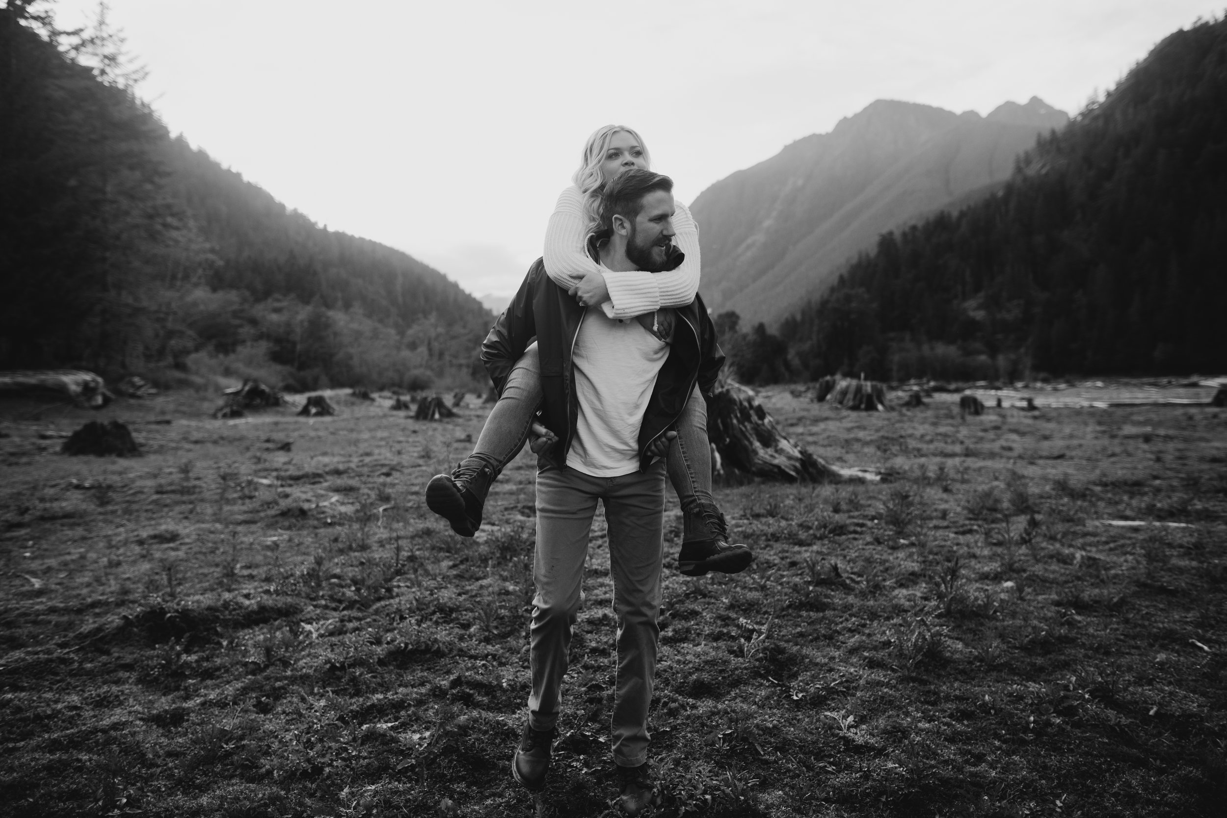 Lake Cushman engagement photography - lake cushman hoodsport engagement - lake cushion engagement photography - engagement wedding photography - lake cushman elopement - hood sport Washington - hire wedding photographers in seattle - adventure weddi…