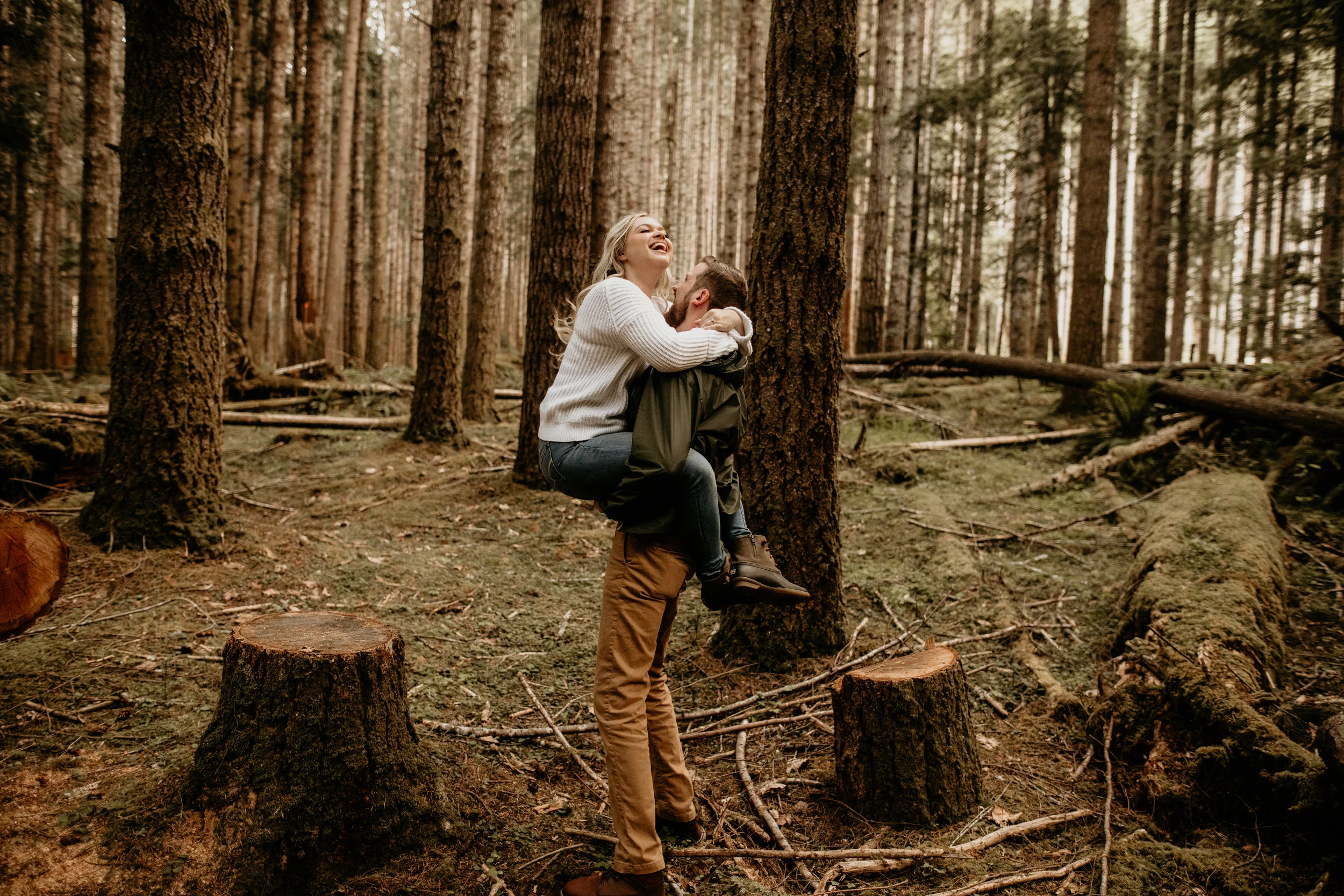 Lake Cushman engagement photography - lake cushman hoodsport engagement - lake cushion engagement photography - engagement wedding photography - lake cushman elopement - hood sport Washington - hire wedding photographers in seattle - adventure weddi…