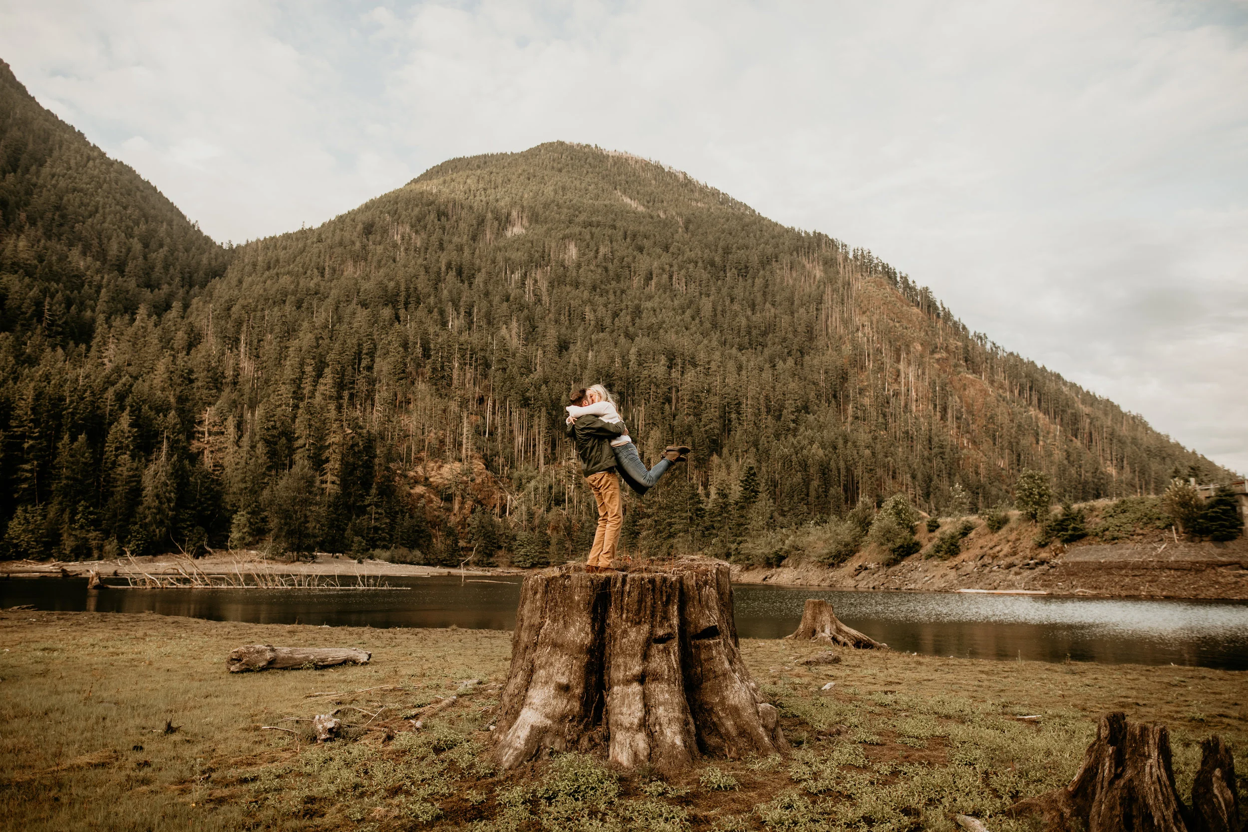 Lake Cushman Engagement Photos 
