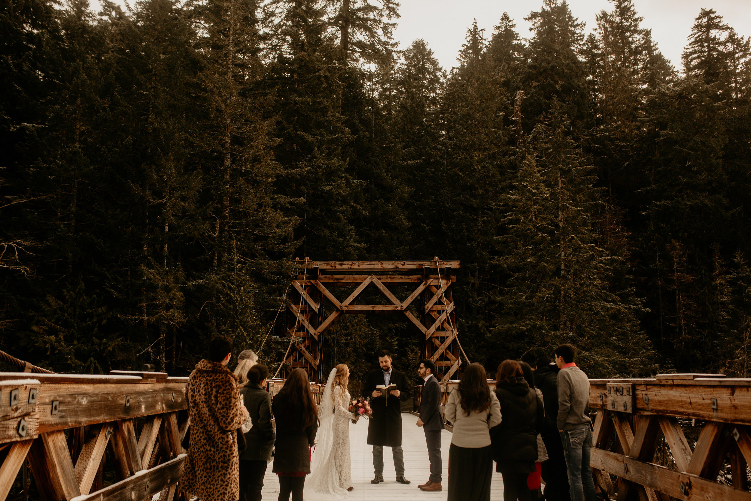 Mount-Rainier-elopement-photographer-BreeAnna-Lasher-teasers-8.jpg