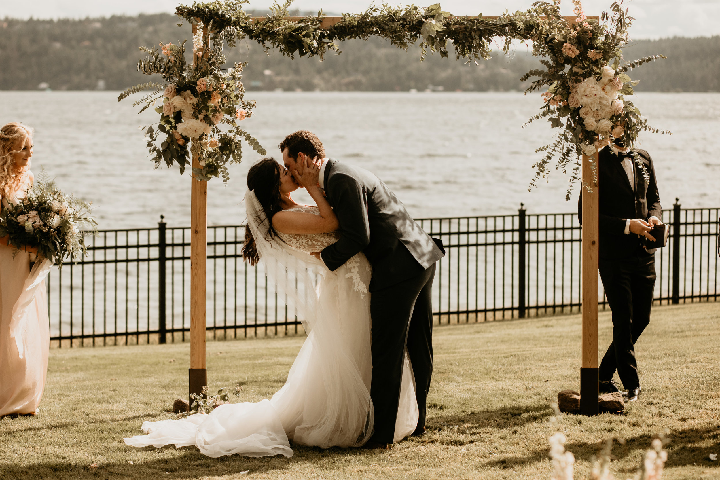Hotel Blackwell - coeur’d'alene elopement - coeur’d'alene wedding photographer - coeur’d'alene wedding photos - coeur’d'alene Tubbs hill hike - coeur’d'alene Tubbs hill wedding - coeur’d'alene elopement photographer - coeur’d'alene Idaho - Idaho elo…