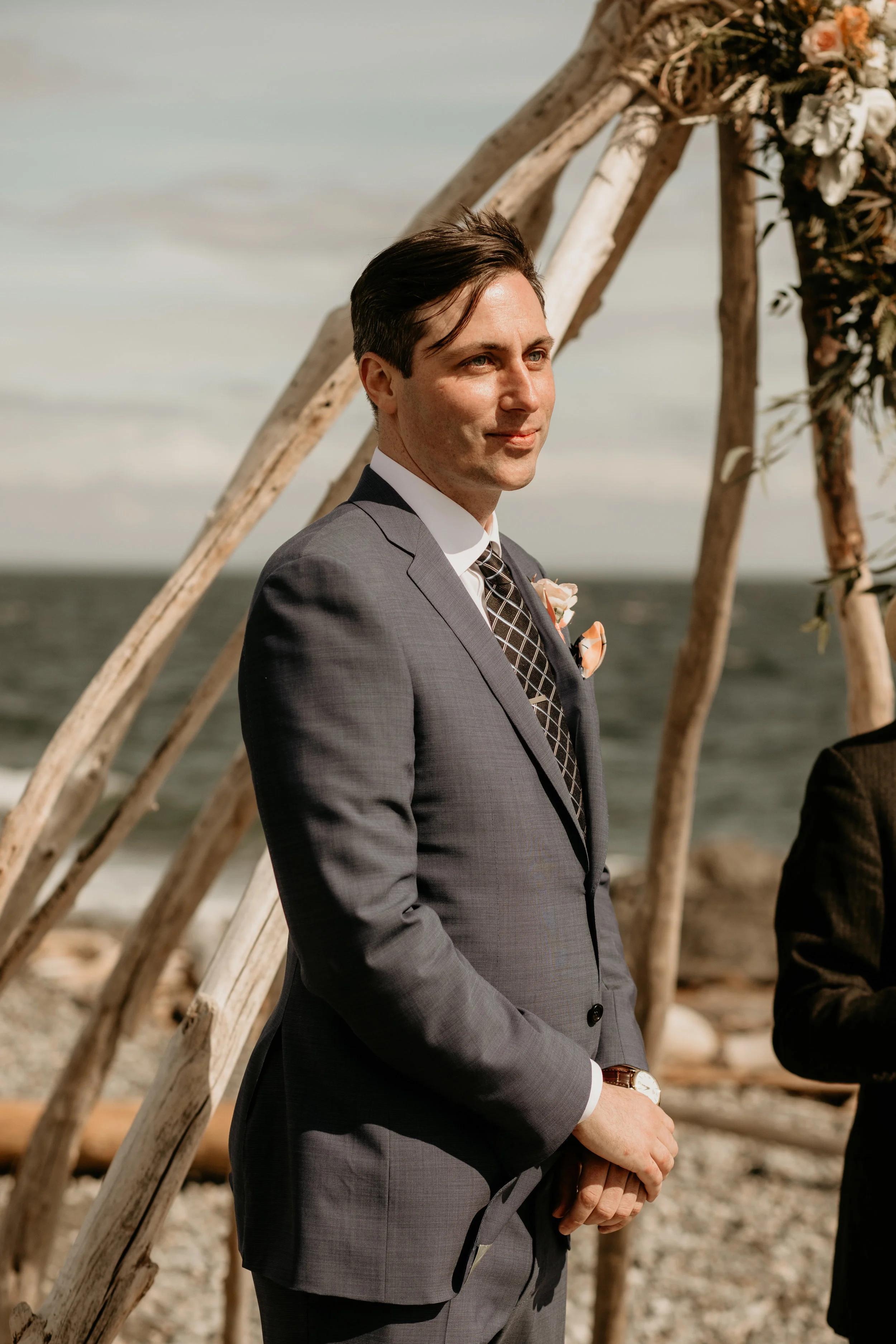 Friday Harbor elopement -San Juan island elopement - San Juan island wedding photos - Friday harbor wedding - Friday harbor wedding photographer - Friday harbor wedding - Friday harbor elopement - anacortes wedding photographer - San Juan island elo…