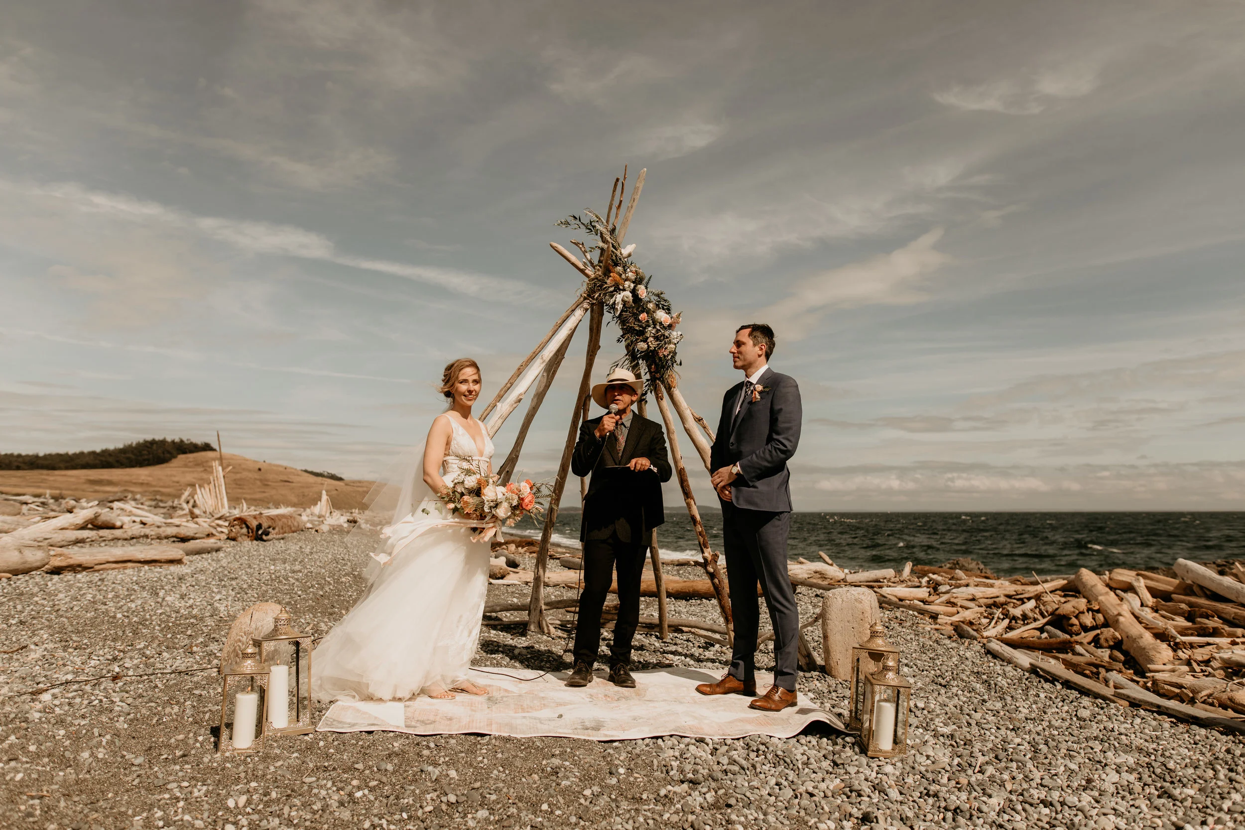 Friday Harbor elopement -San Juan island elopement - San Juan island wedding photos - Friday harbor wedding - Friday harbor wedding photographer - Friday harbor wedding - Friday harbor elopement - anacortes wedding photographer - San Juan island elo…