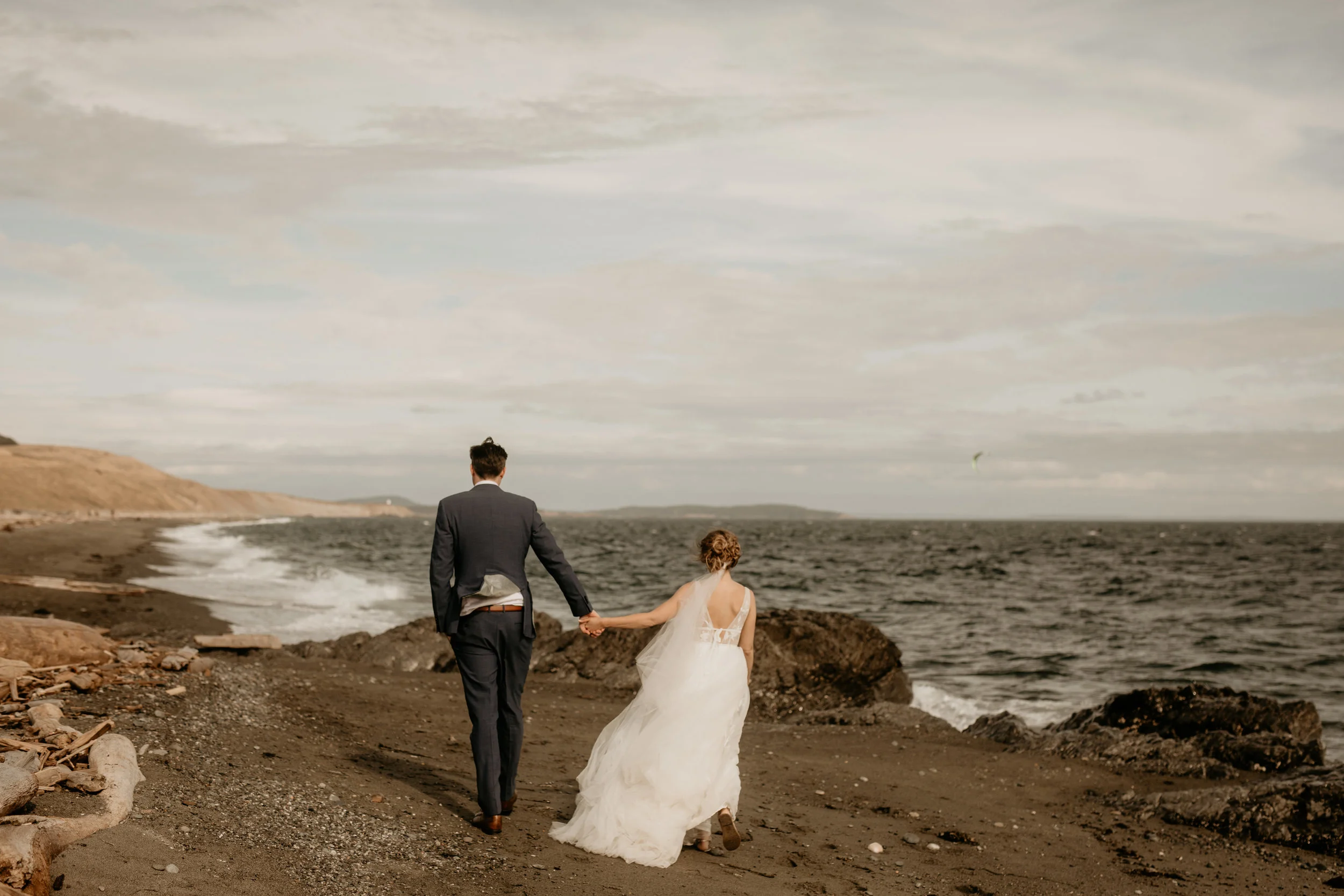 Friday Harbor elopement -San Juan island elopement - San Juan island wedding photos - Friday harbor wedding - Friday harbor wedding photographer - Friday harbor wedding - Friday harbor elopement - anacortes wedding photographer - San Juan island elo…