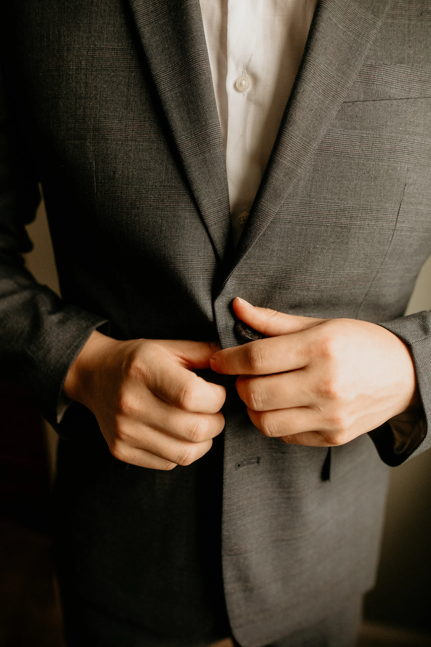 Port Townsend elopement - port Townsend courthouse wedding - port Townsend wedding - port Townsend wedding photographer - port Townsend lighthouse wedding - port Townsend point Wilson - point Wilson elopement - Seattle beach wedding - tacoma beach w…