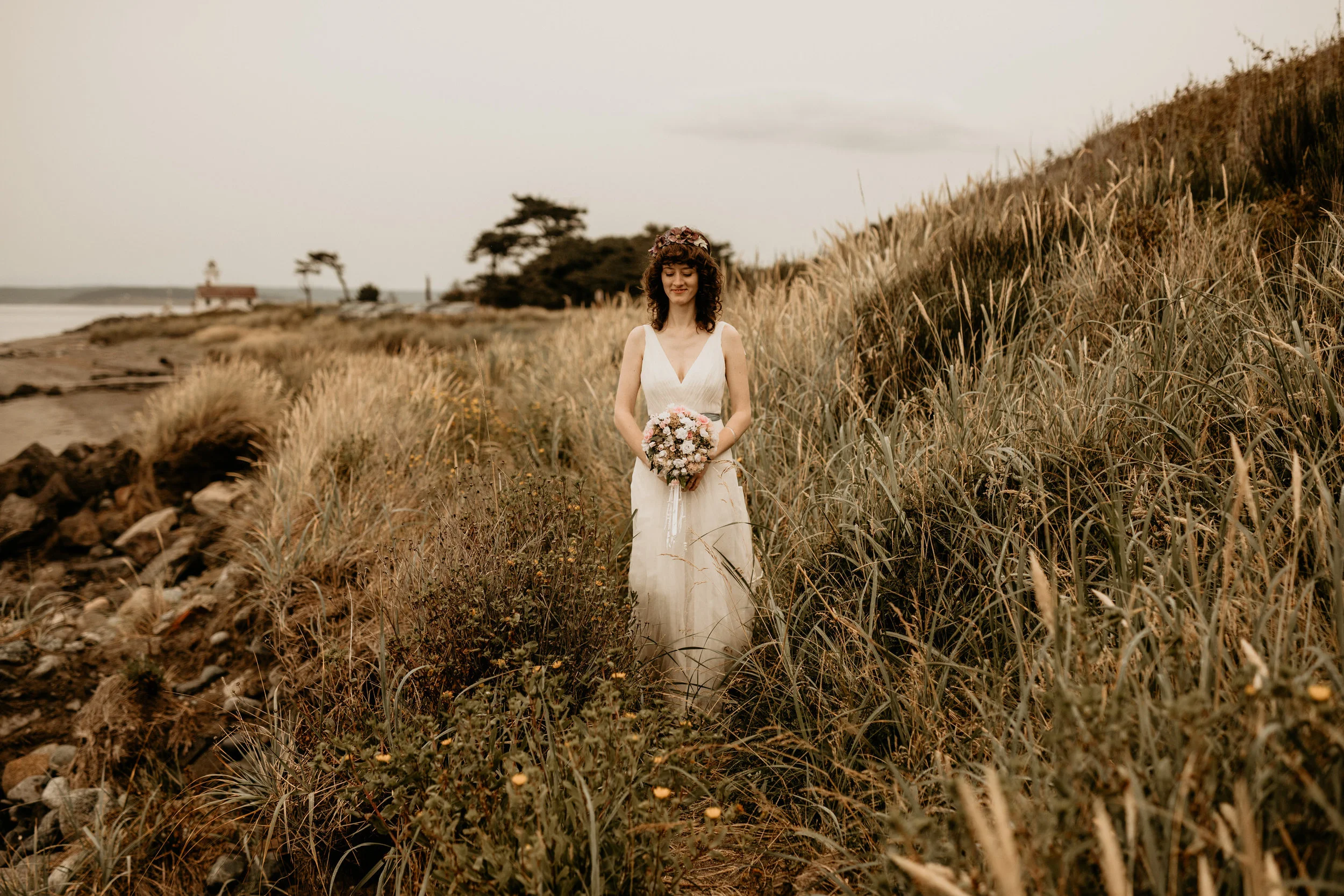 Port Townsend elopement - port Townsend courthouse wedding - port Townsend wedding - port Townsend wedding photographer - port Townsend lighthouse wedding - port Townsend point Wilson - point Wilson elopement - Seattle beach wedding - tacoma beach w…