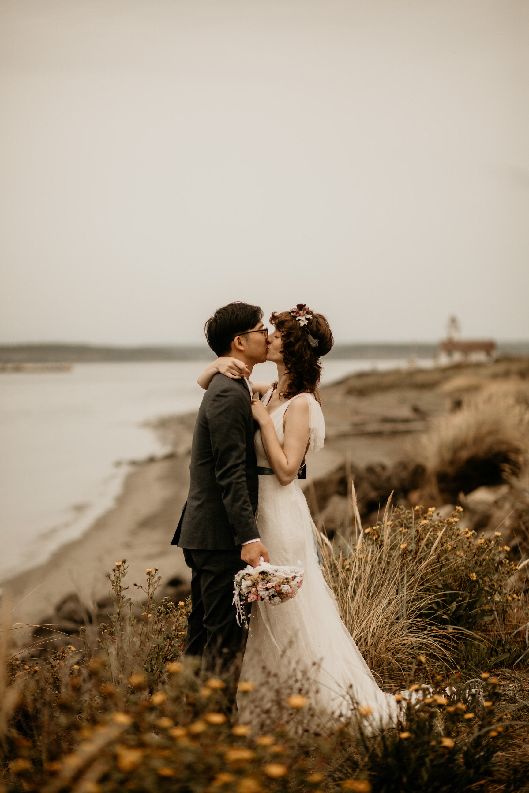 Seattle elopement photographer - Seattle courthouse wedding - port Townsend wedding - port Townsend wedding photographer - port Townsend lighthouse wedding - paw elopement- elopement photographer - Seattle beach wedding - tacoma beach wedding - Wash…