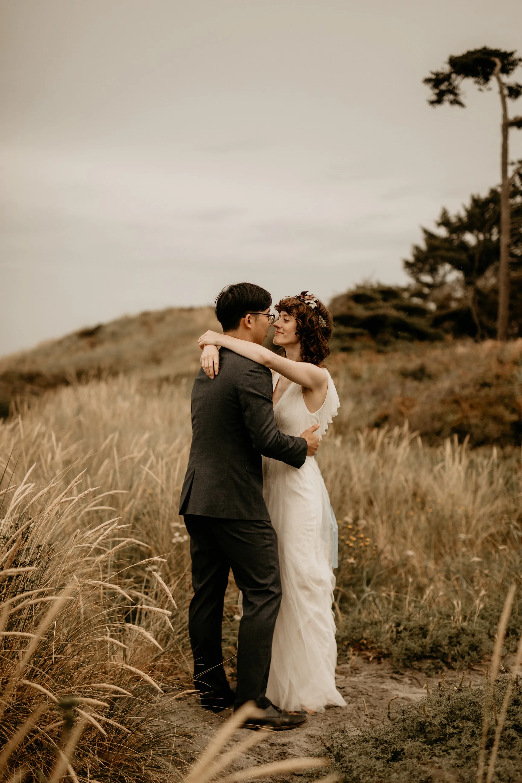 Port Townsend elopement - port Townsend courthouse wedding - port Townsend wedding - port Townsend wedding photographer - port Townsend lighthouse wedding - port Townsend point Wilson - point Wilson elopement - Seattle beach wedding - tacoma beach w…
