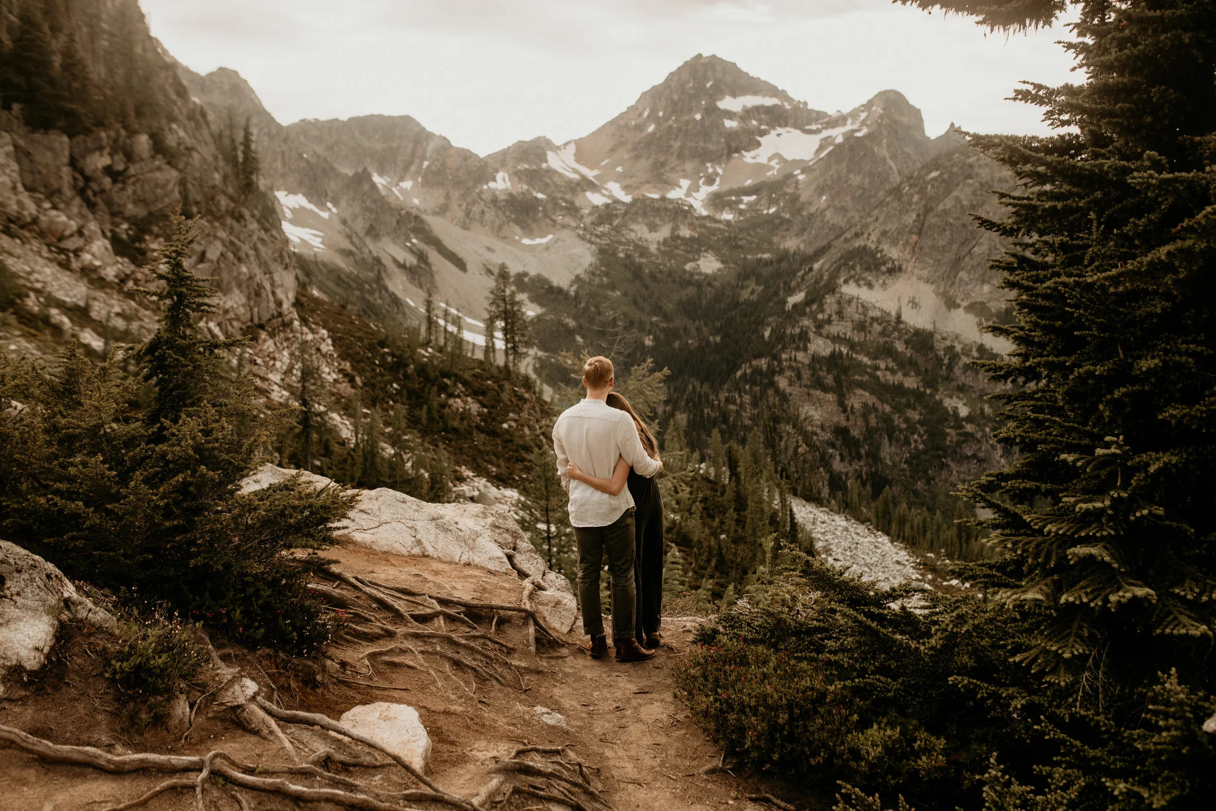 Diablo lake engagement photos -Ross lake engagement photos - Seattle elopement photographer - north cascades hike - best hike north cascades - best engagement photo location - what to wear to your engagement photos - best pnw elopement photographer
