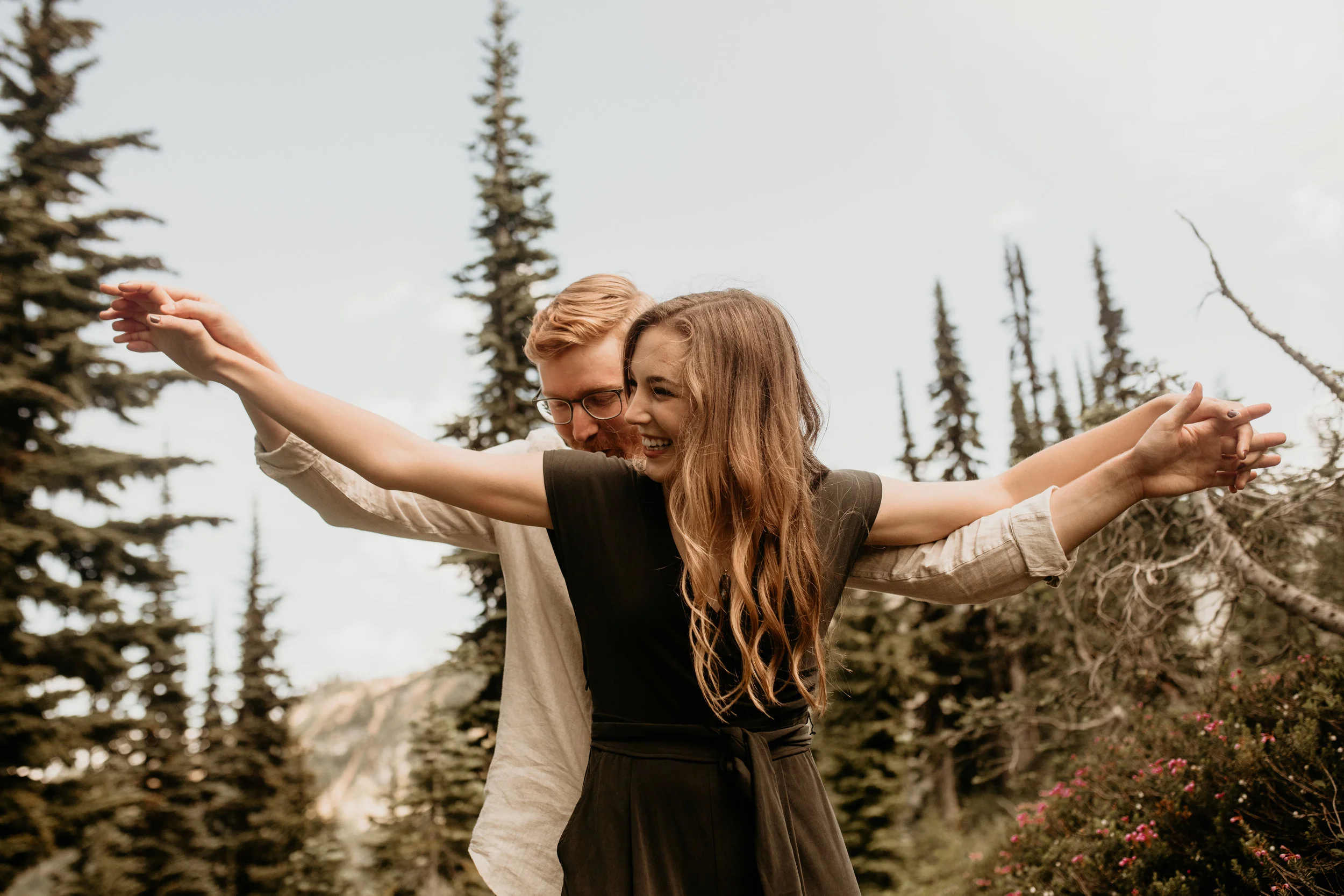 Diablo lake engagement photos -Ross lake engagement photos - Seattle elopement photographer - north cascades hike - best hike north cascades - best engagement photo location - what to wear to your engagement photos - best pnw elopement photographer