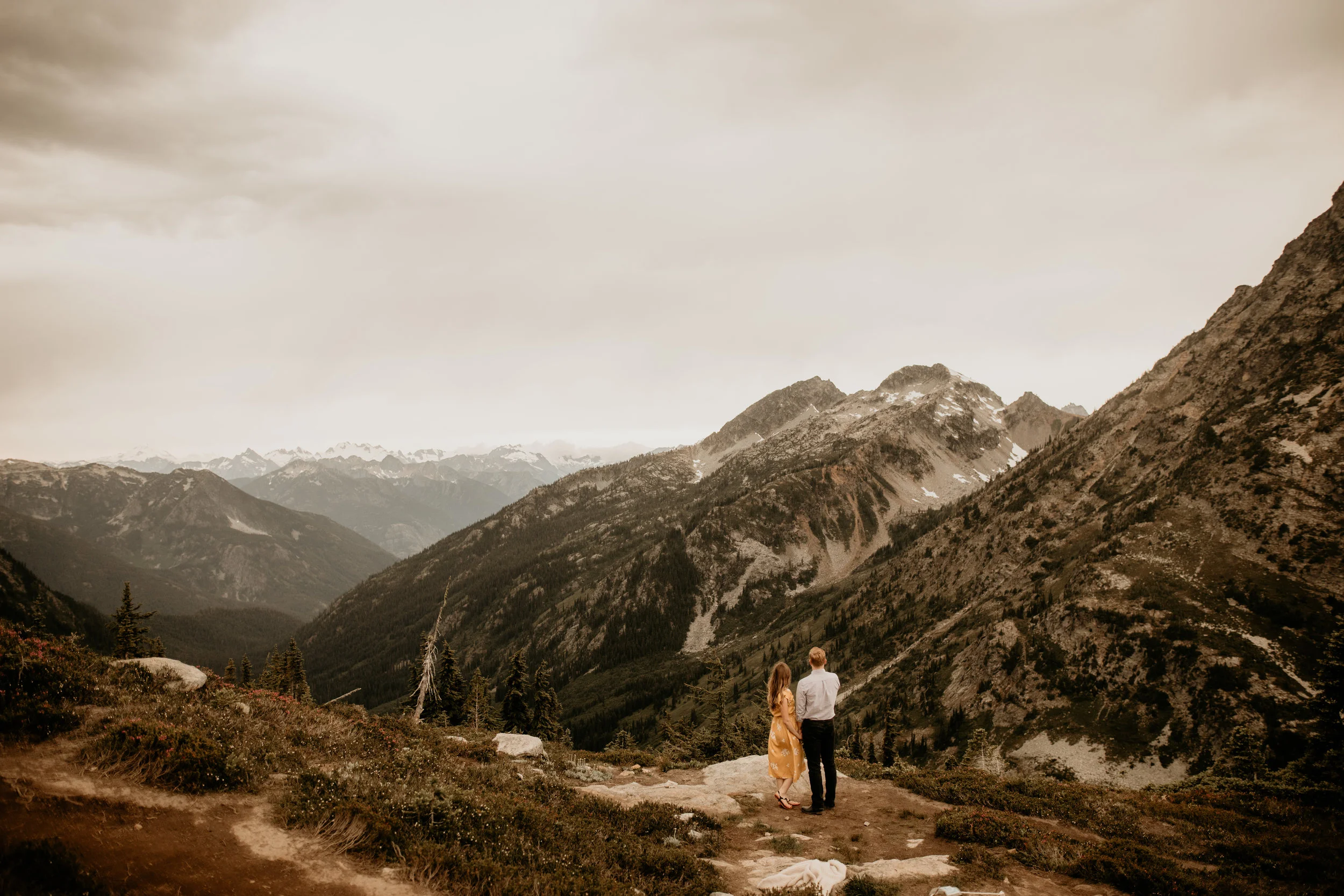 Diablo lake engagement photos -Ross lake engagement photos - Seattle elopement photographer - north cascades hike - best hike north cascades - best engagement photo location - what to wear to your engagement photos - best pnw elopement photographer