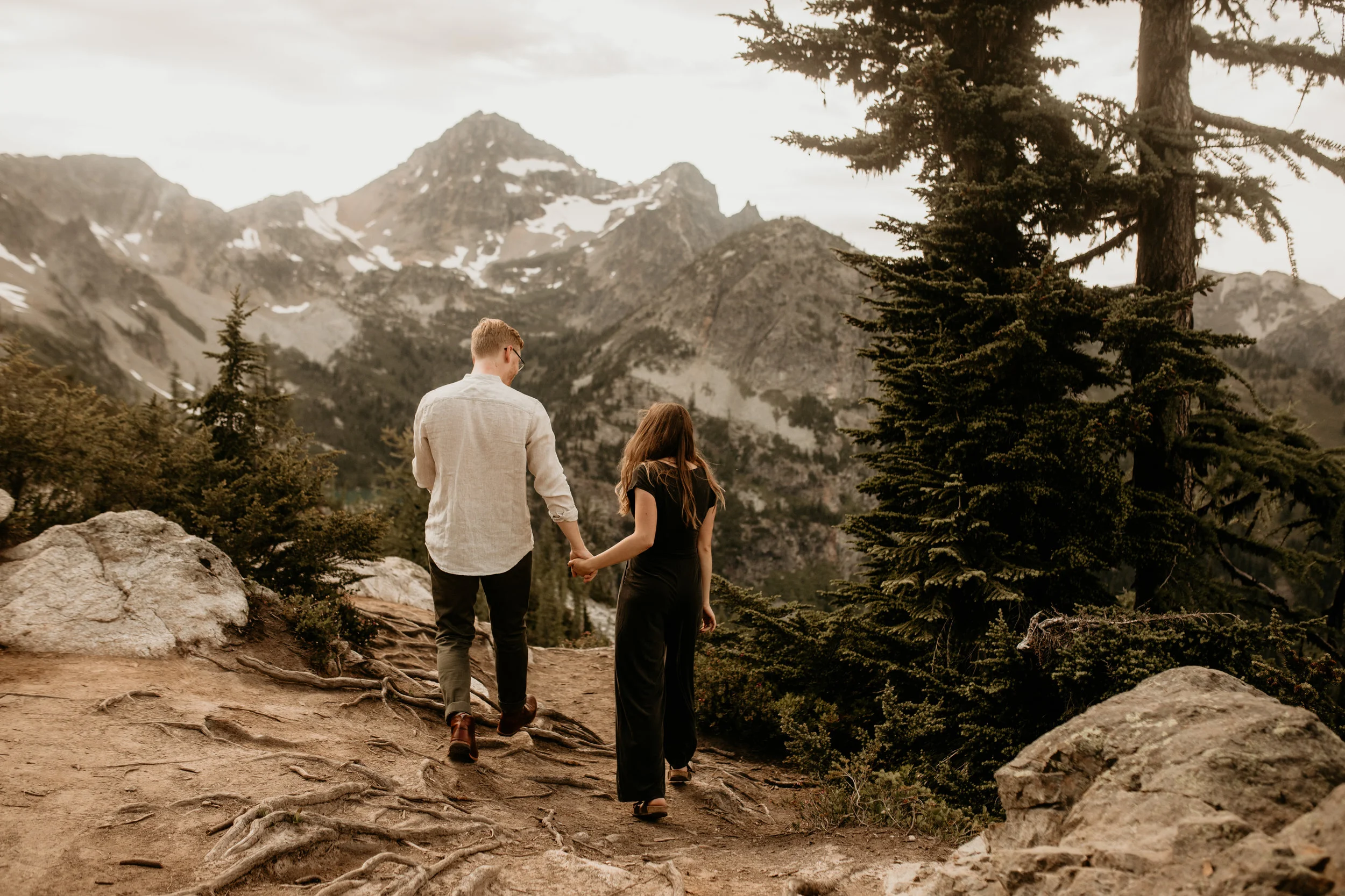 Diablo lake engagement photos -Ross lake engagement photos - Seattle elopement photographer - north cascades hike - best hike north cascades - best engagement photo location - what to wear to your engagement photos - best pnw elopement photographer