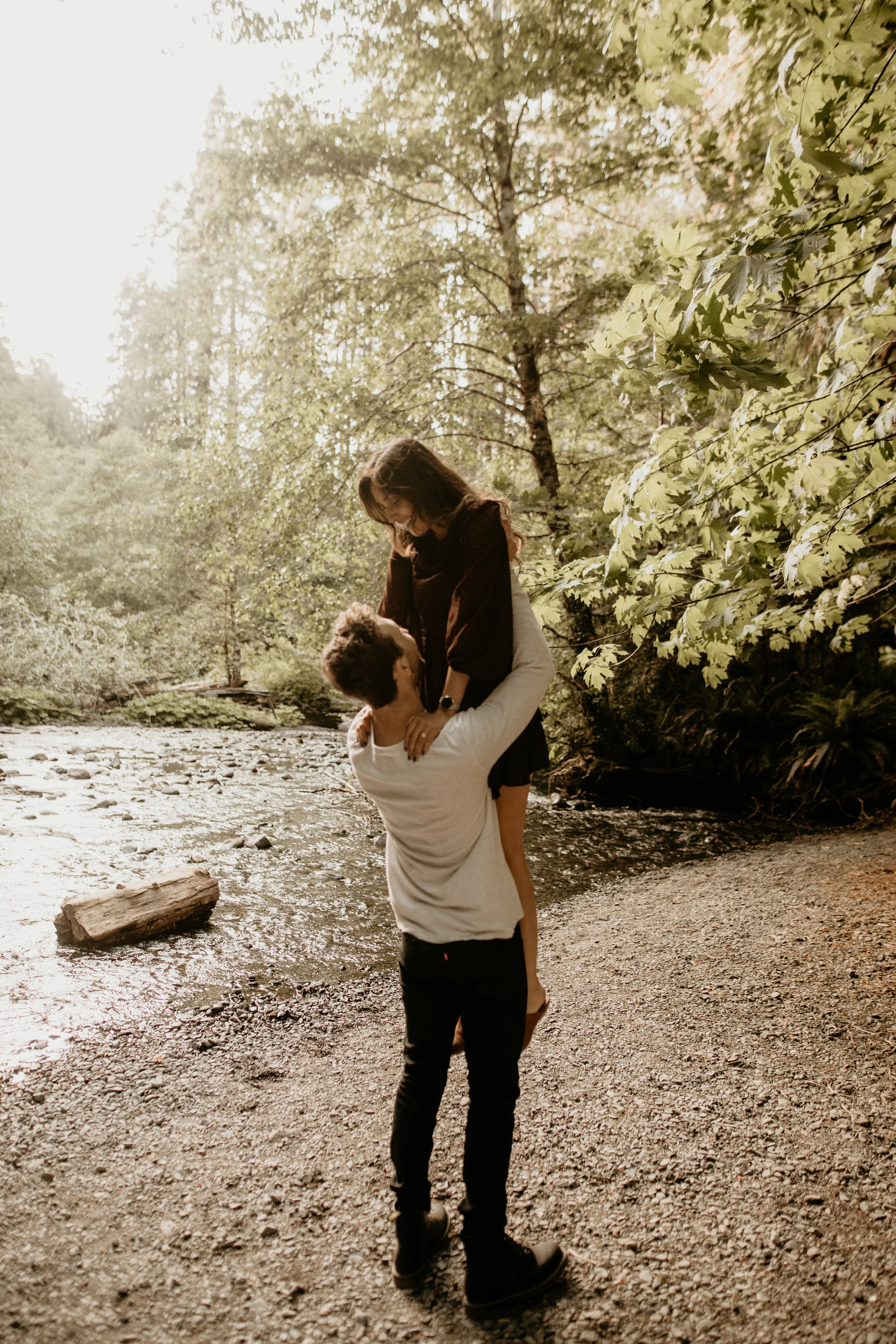 lake crescent engagement photos - Seattle elopement photographer - lake hikes - best lake hike - best engagement photo location - what to wear to your engagement photos - best pnw elopement photographer