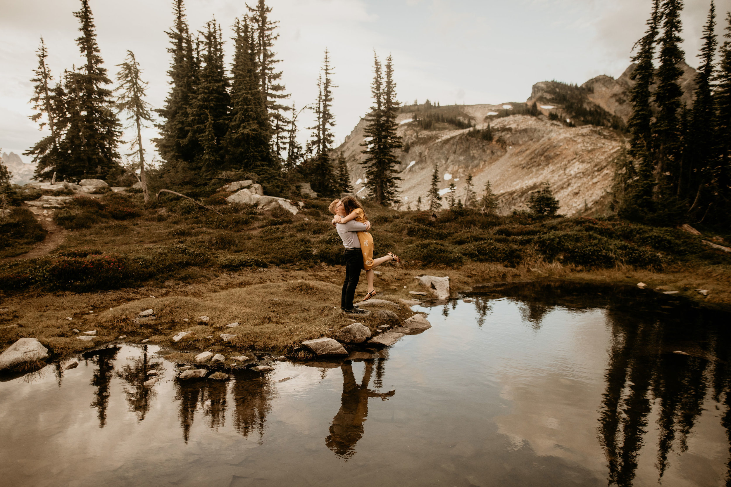 North-cascades-engagement-photos-heather-maple-pass-sam-Kori-133.jpg